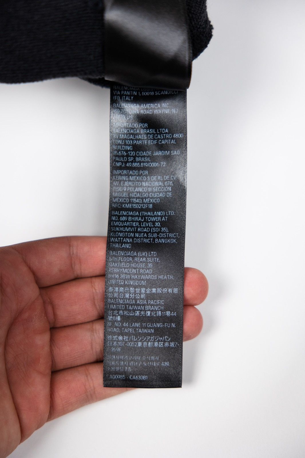 Balenciaga Balenciaga See Now Buy Now Distressed Hoodie Size US S / EU 44-46 / 1 - 17 Thumbnail