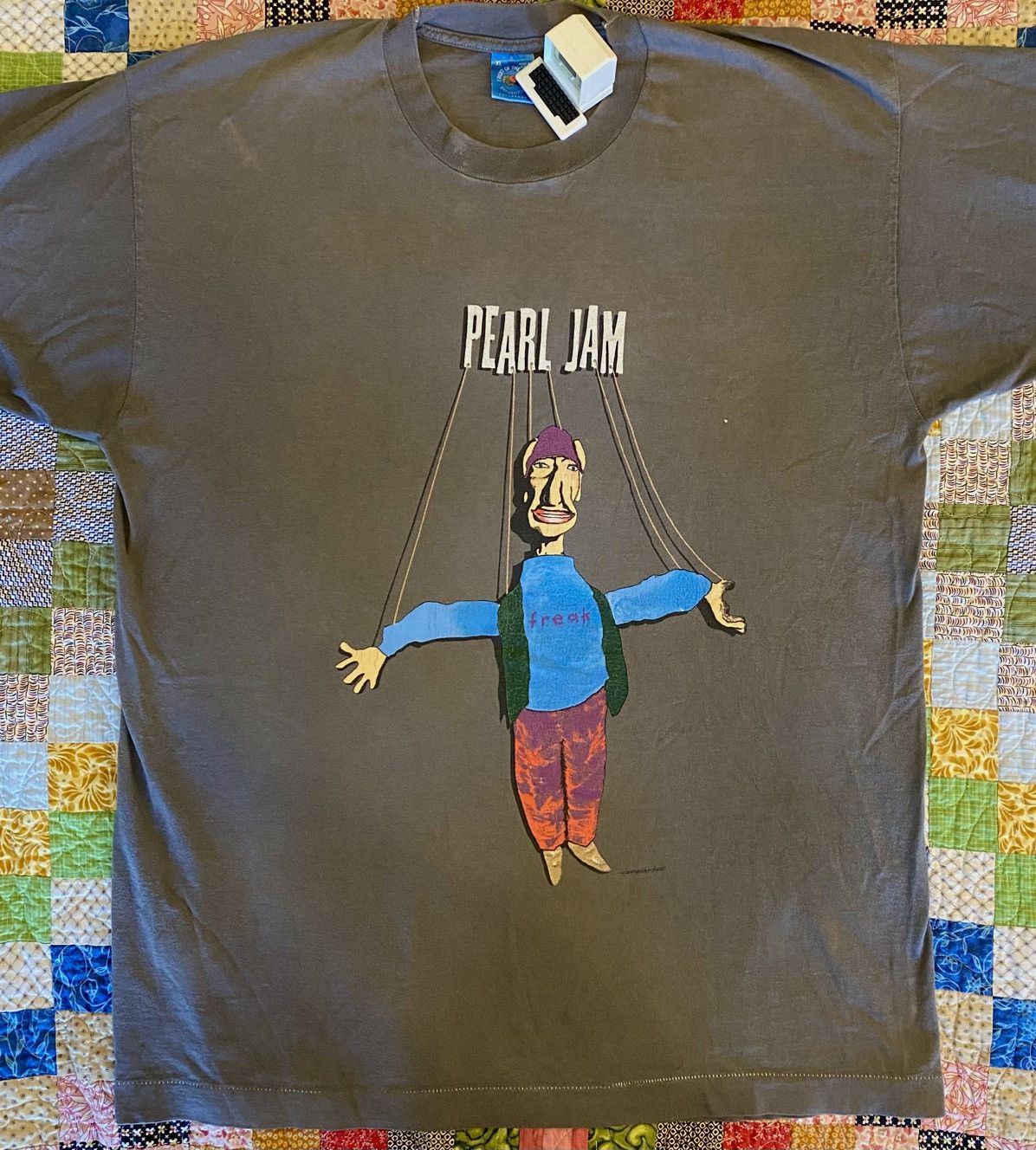 Vintage VINTAGE Pearl Jam Freak Puppet 1994 Mint Condition Size US XL / EU 56 / 4 - 1 Thumbnail