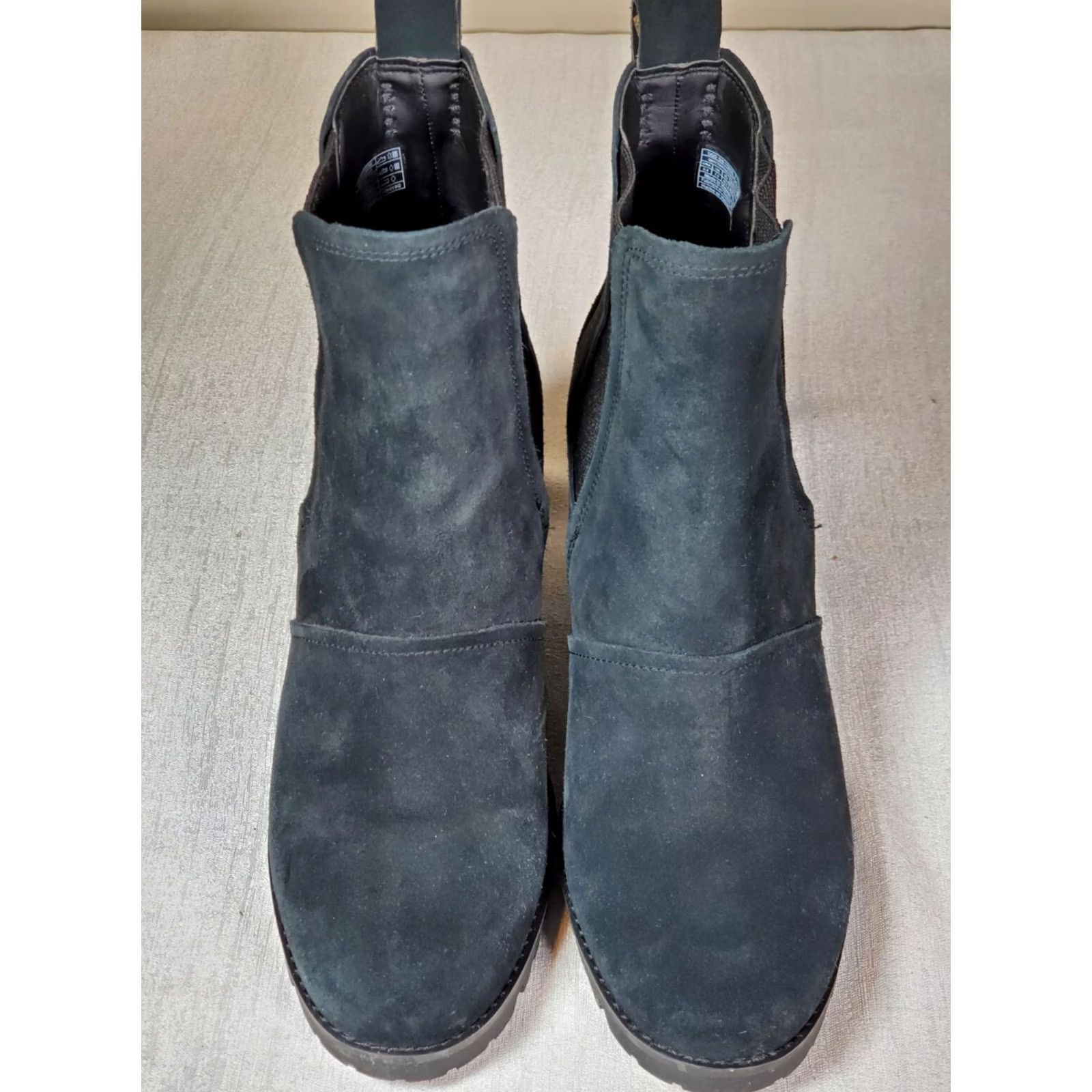 Ugg UGG Hazel Waterproof Suede Boots Chelsea Black Women's US 9.5 High Heel Chunky Shaft Ankle Boots Block Heel Chelsea Style EU40.5 UK7.5 Shoes Womens Size US 10 / IT 40 - 7 Thumbnail