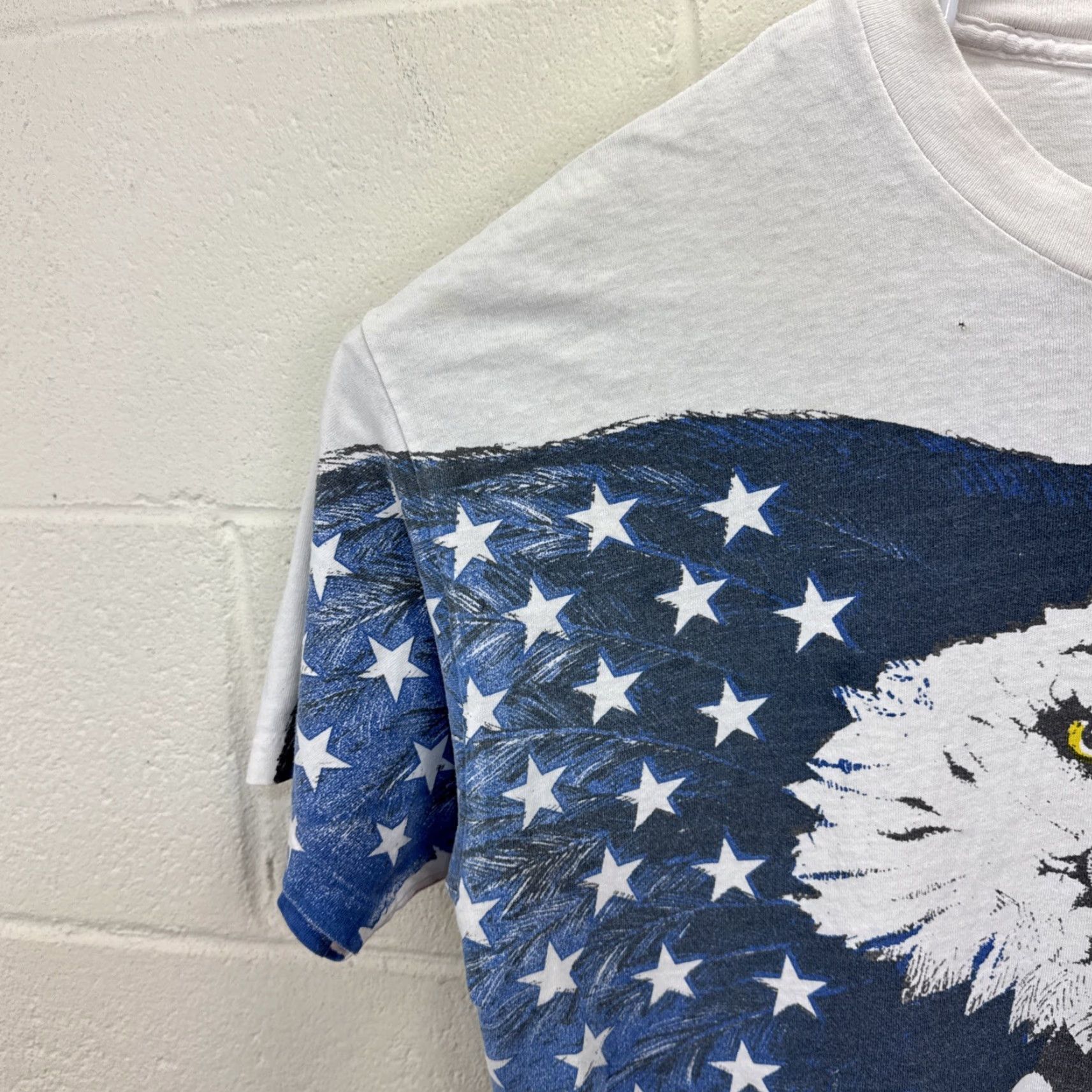 Delta VINTAGE USA Flag Eagle America All Over Print AOP T-Shirt Size XL White Delta Pro Weight Mens Short Sleeve Crew Neck 90s USA Flag Animals Size US XL / EU 56 / 4 - 7 Thumbnail