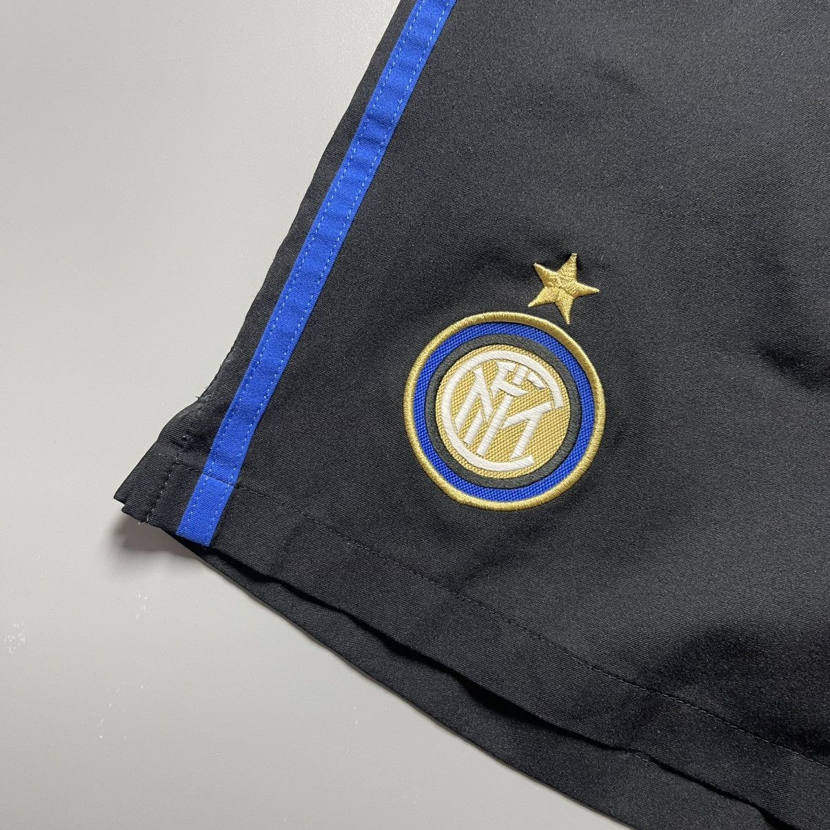 Nike INTER MILAN NIKE 2014/2015 FOOTBALL HOME SHORTS #55 NAGATOMO Size US 37 - 2 Thumbnail
