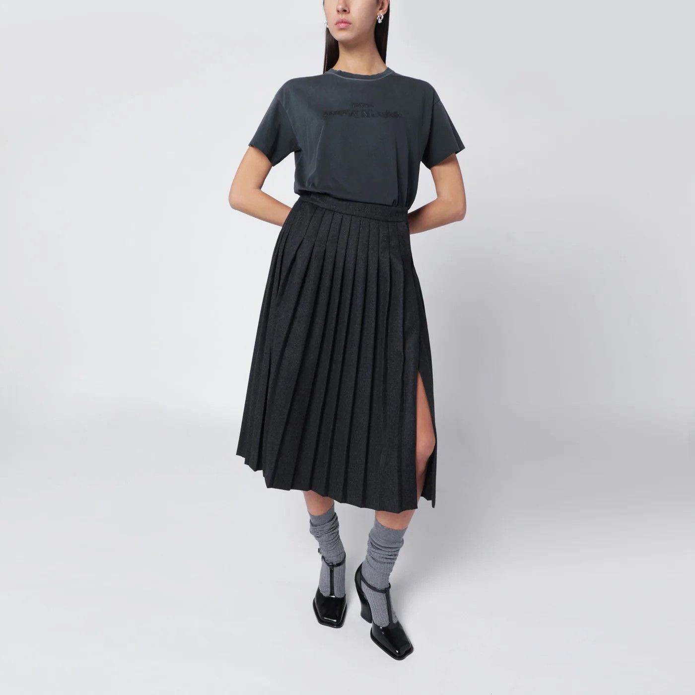 Maison Margiela o1d2blof0426 Cotton Short Sleeve T-Shirt in Black Size XS / US 0-2 / IT 36-38 - 2 Thumbnail