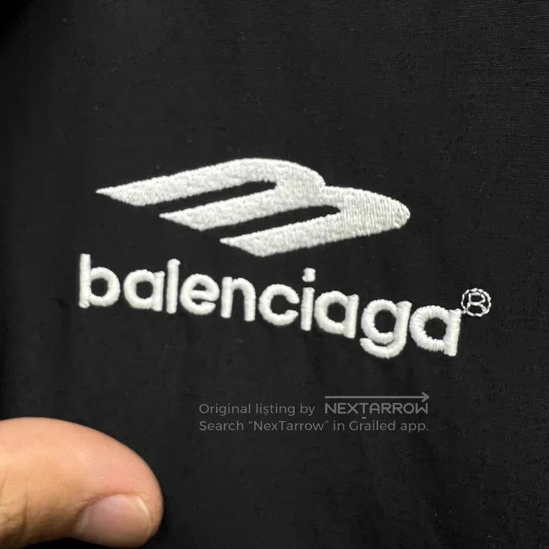 Balenciaga Balenciaga Fake Two Piece 3B Embroidered Windbreaker Jacke Size US S / EU 44-46 / 1 - 2 Thumbnail