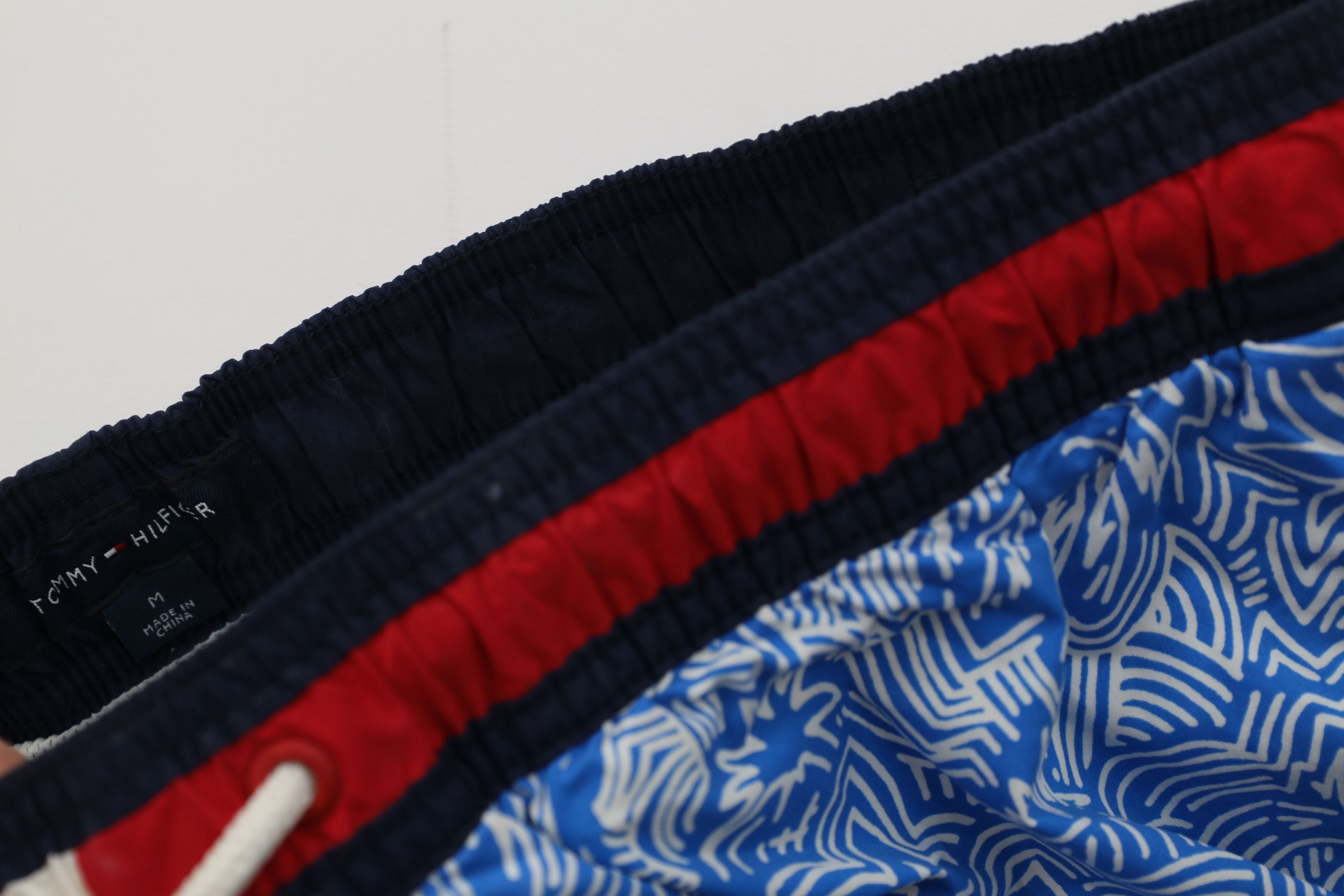 Tommy Hilfiger Vintage Tommy Hilfiger Flower Lined Shorts Swim Trunks Size US 32 / EU 48 - 8 Thumbnail
