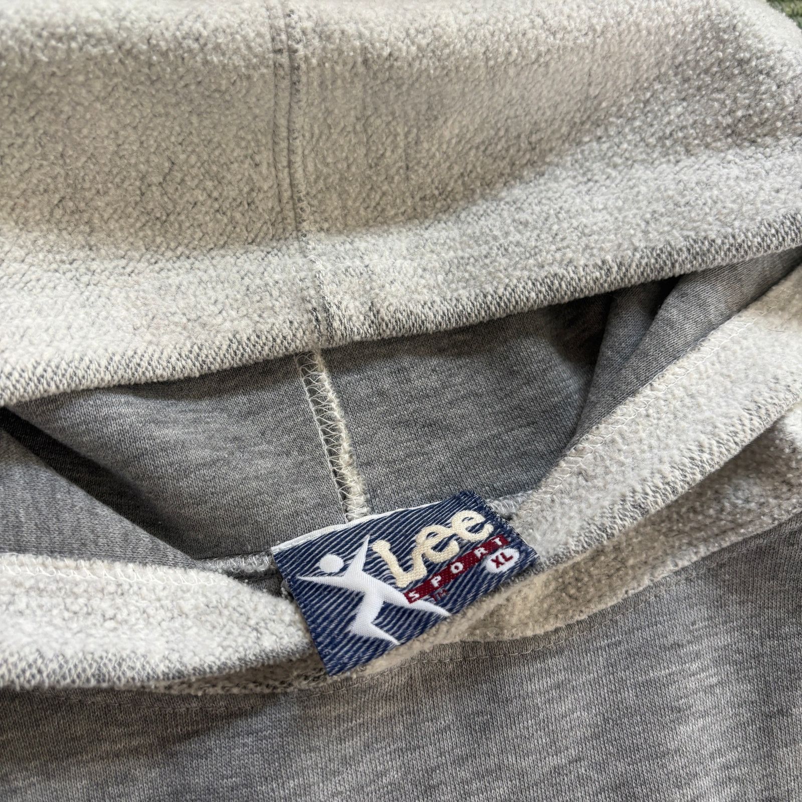 Lee × NFL × Vintage Vintage 90s Minnesota Vikings Embroidered Hoodie Lee L/XL Size US XL / EU 56 / 4 - 3 Thumbnail