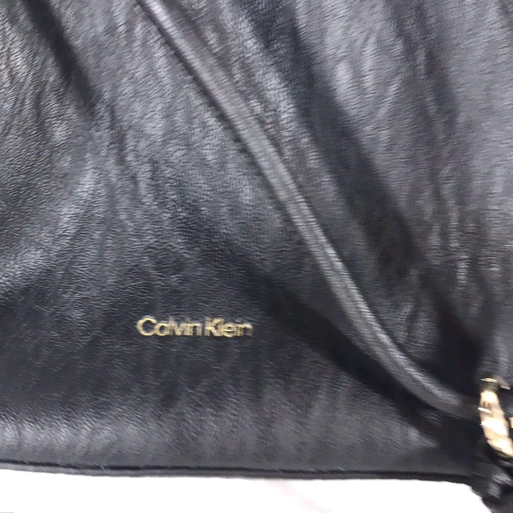 Calvin Klein Calvin Klein Black Leather Crossbody Bag Small Adjustable Strap Designer Womens Size ONE SIZE - 2 Thumbnail