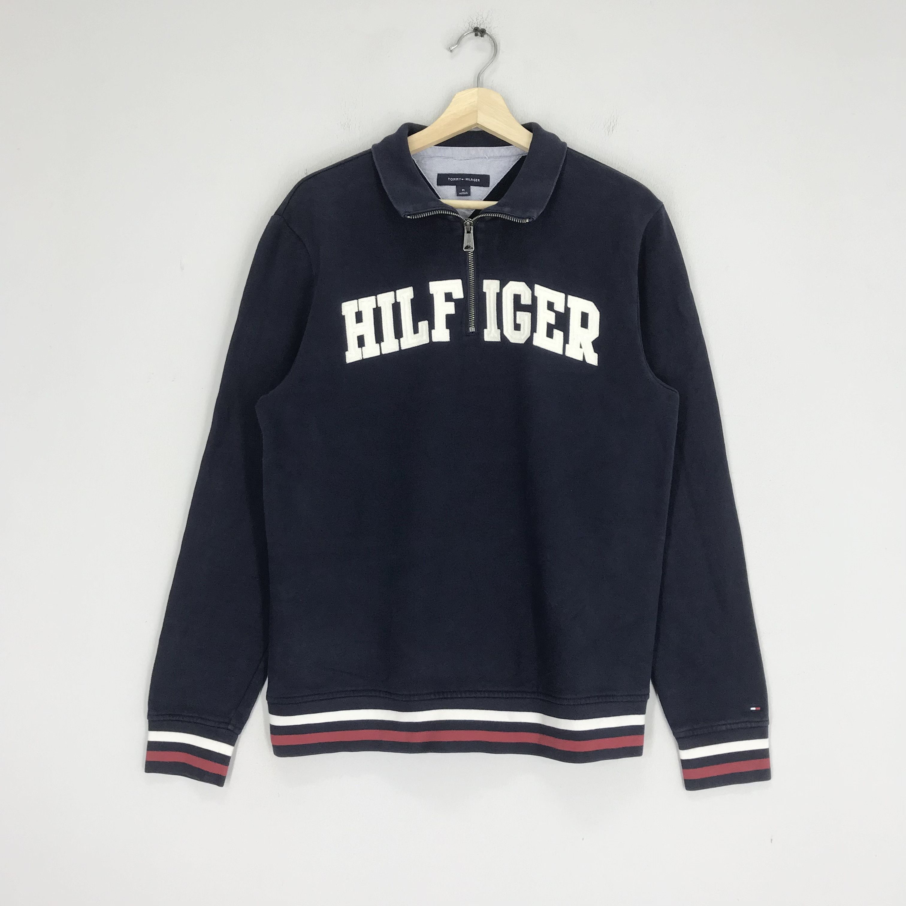 Tommy Hilfiger Vintage Tommy Hilfiger Blue Sweatshirt - 72 Size US M / EU 48-50 / 2 - 1 Thumbnail