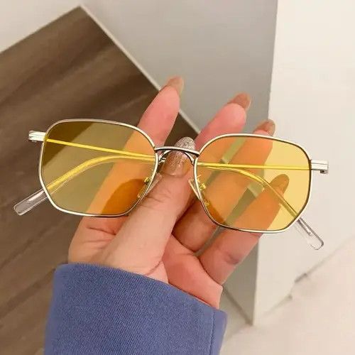 Designer Retro punk sunglasses Size ONE SIZE - 2 Thumbnail