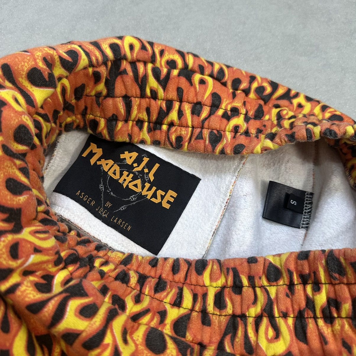 Asger Juel Larsen A.J.L Madhouse “Rumble in the Madhouse" Flame Print Set Size US 32 / EU 48 - 16 Thumbnail