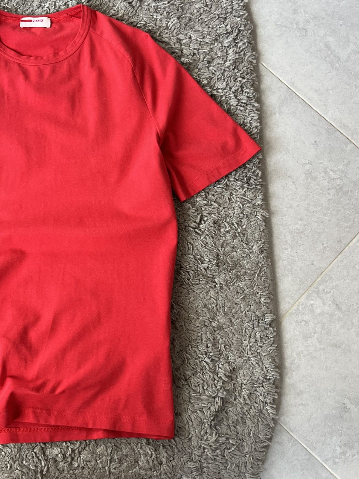 Prada Vintage Luxury Prada tee Size US M / EU 48-50 / 2 - 6 Thumbnail