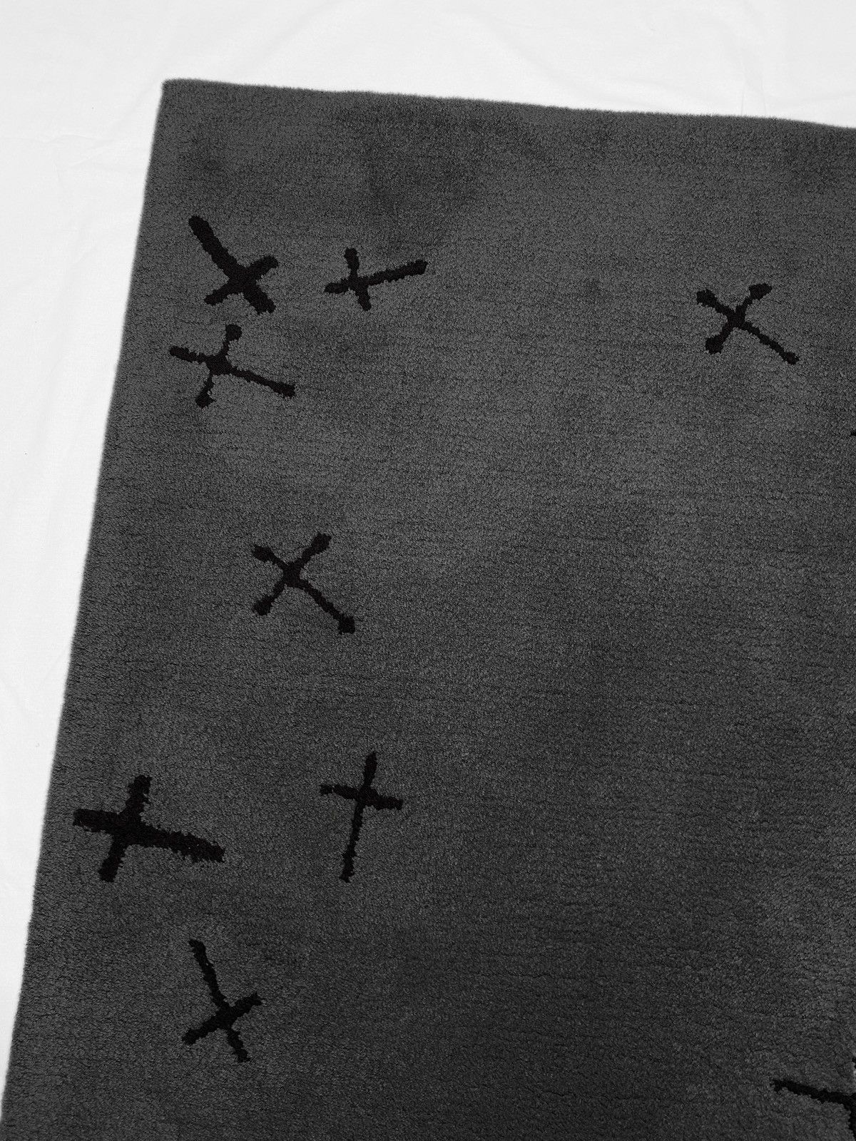 Undercover Undercover AW02 "Witches Cell Division" Cross Rug Size ONE SIZE - 5 Thumbnail
