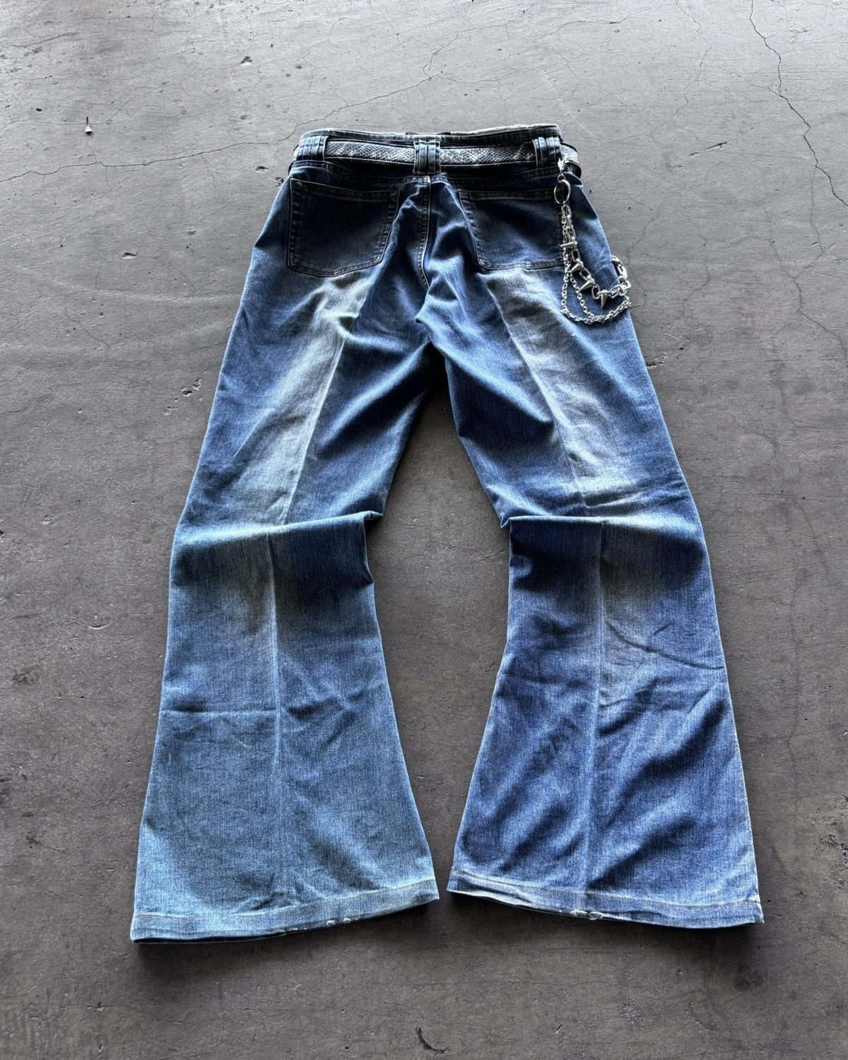 If Six Was Nine × Japanese Brand × Le Grande Bleu (L.G.B.) Ifsixwasnine Lgb Style Washed Blue Flared Denim Pants Size US 27 - 4 Thumbnail