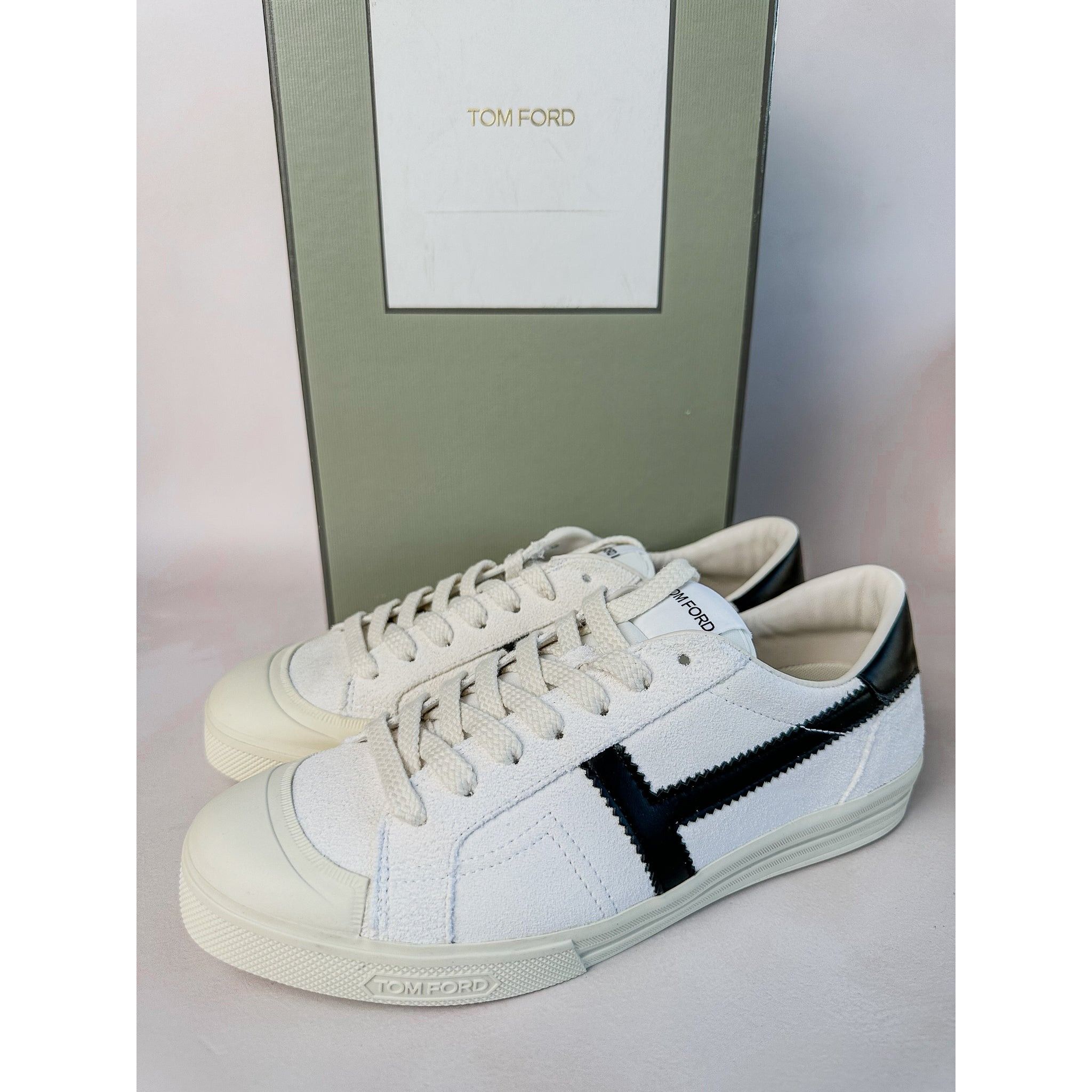 Tom Ford Tom Ford White Cambridge Suede Low Top Sneakers Size US 7 / IT 37 - 1 Thumbnail