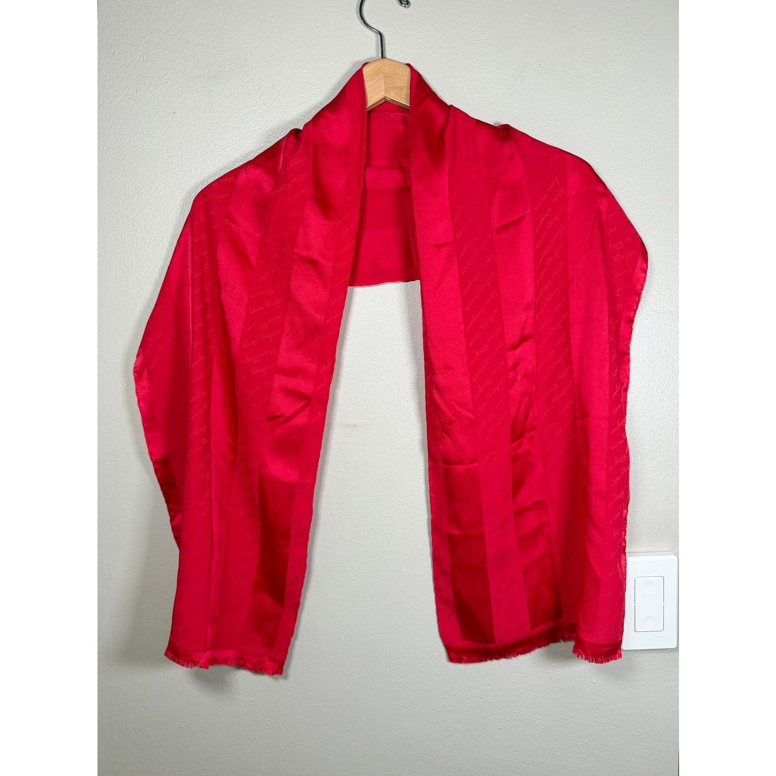 Salvatore Ferragamo Ferragamo Logo Embossed Red Silk Scarf Size ONE SIZE - 9 Thumbnail