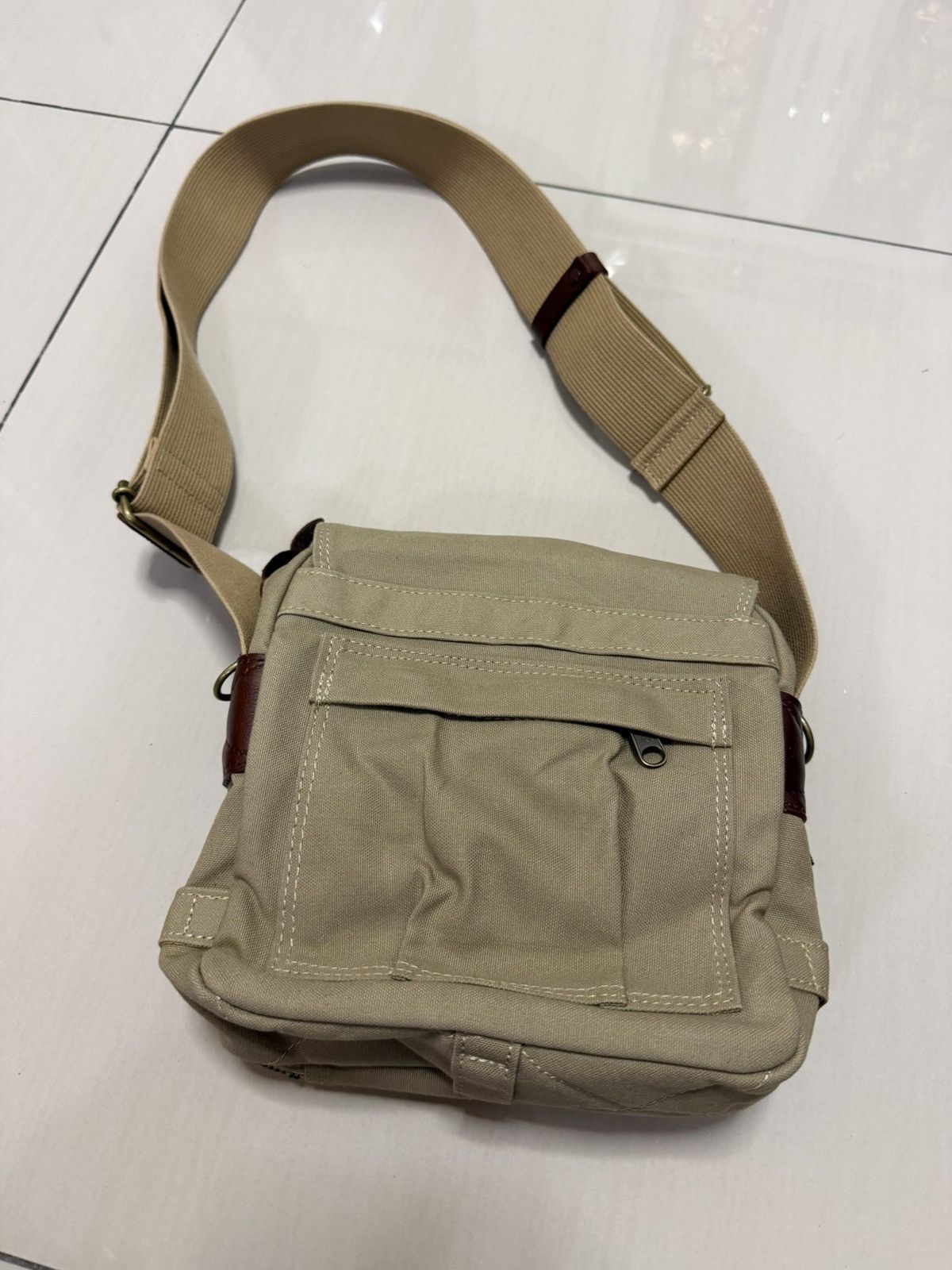 Japanese Brand Silver Lake Club Japan Made Sling bag Size ONE SIZE - 3 Thumbnail