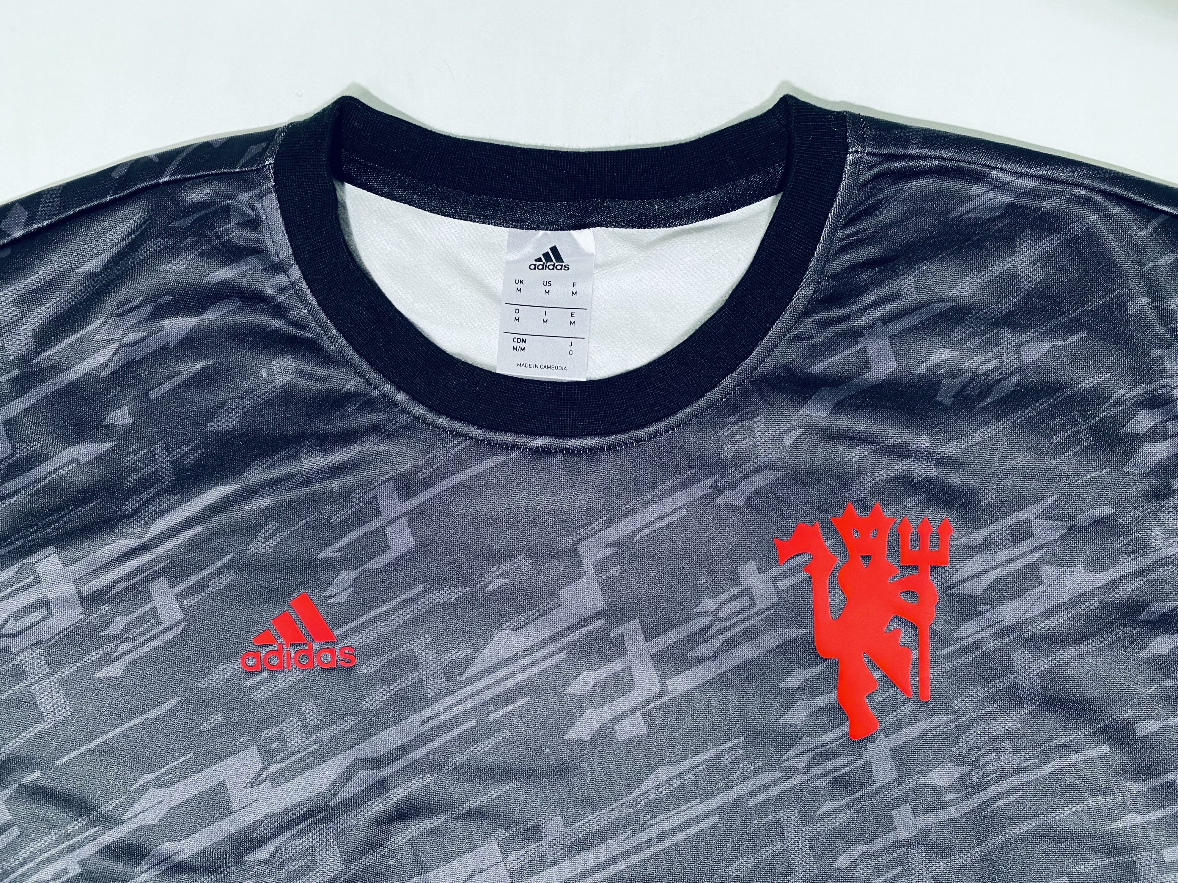 Adidas Manchester United Seasonal Special Sweathshirt / Jumper 2016 Size US M / EU 48-50 / 2 - 3 Thumbnail