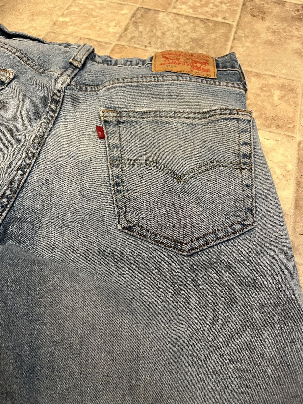 Levi's Levi’s 511 Denim Distressed Blue Jeans Waist 32 Length 30 Size US 32 / EU 48 - 7 Thumbnail