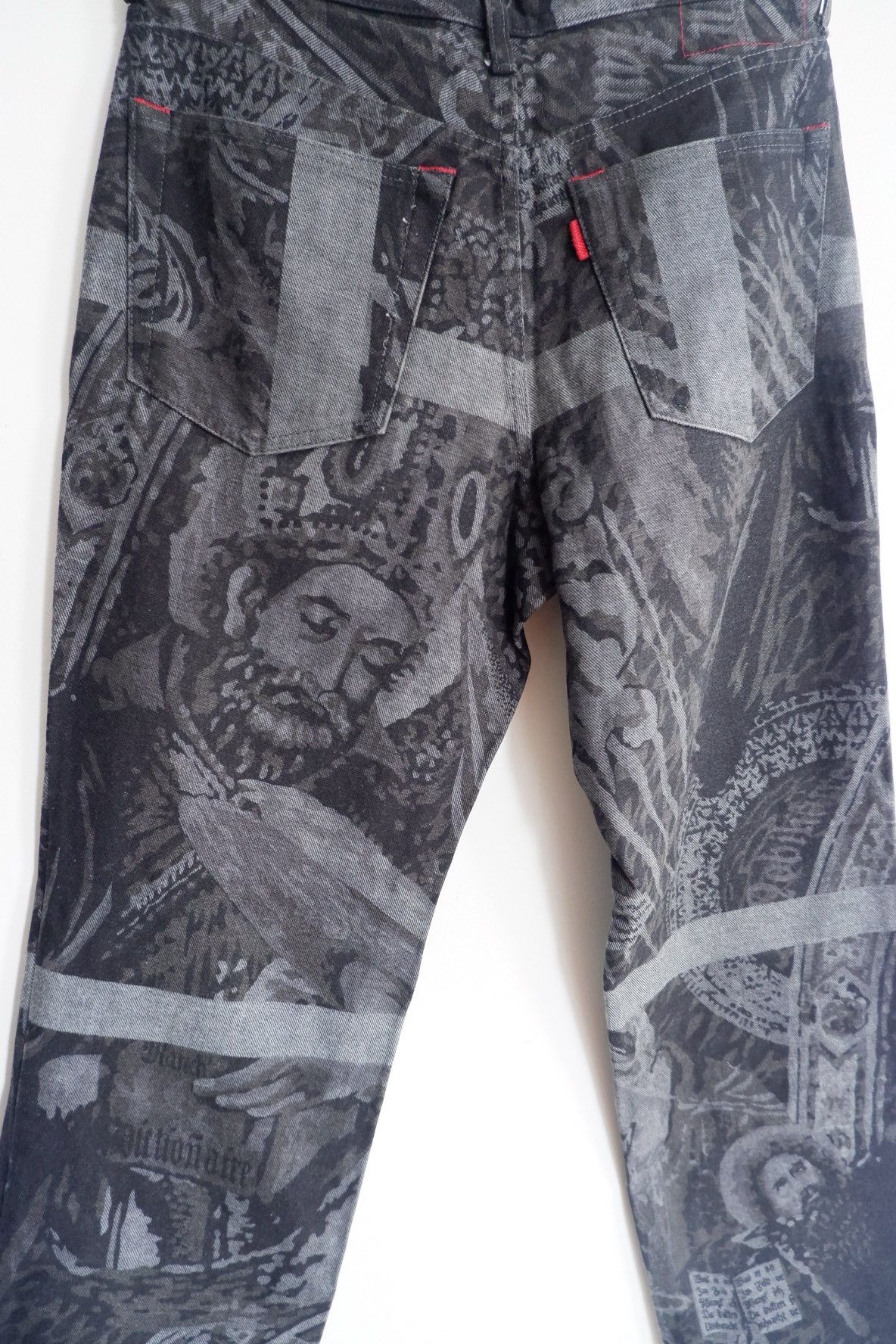 Yoshiyuki Konishi Vintage Yoshiyuki Konishi Cross Printed Jeans | Baggy fit Size US 28 / EU 44 - 4 Thumbnail