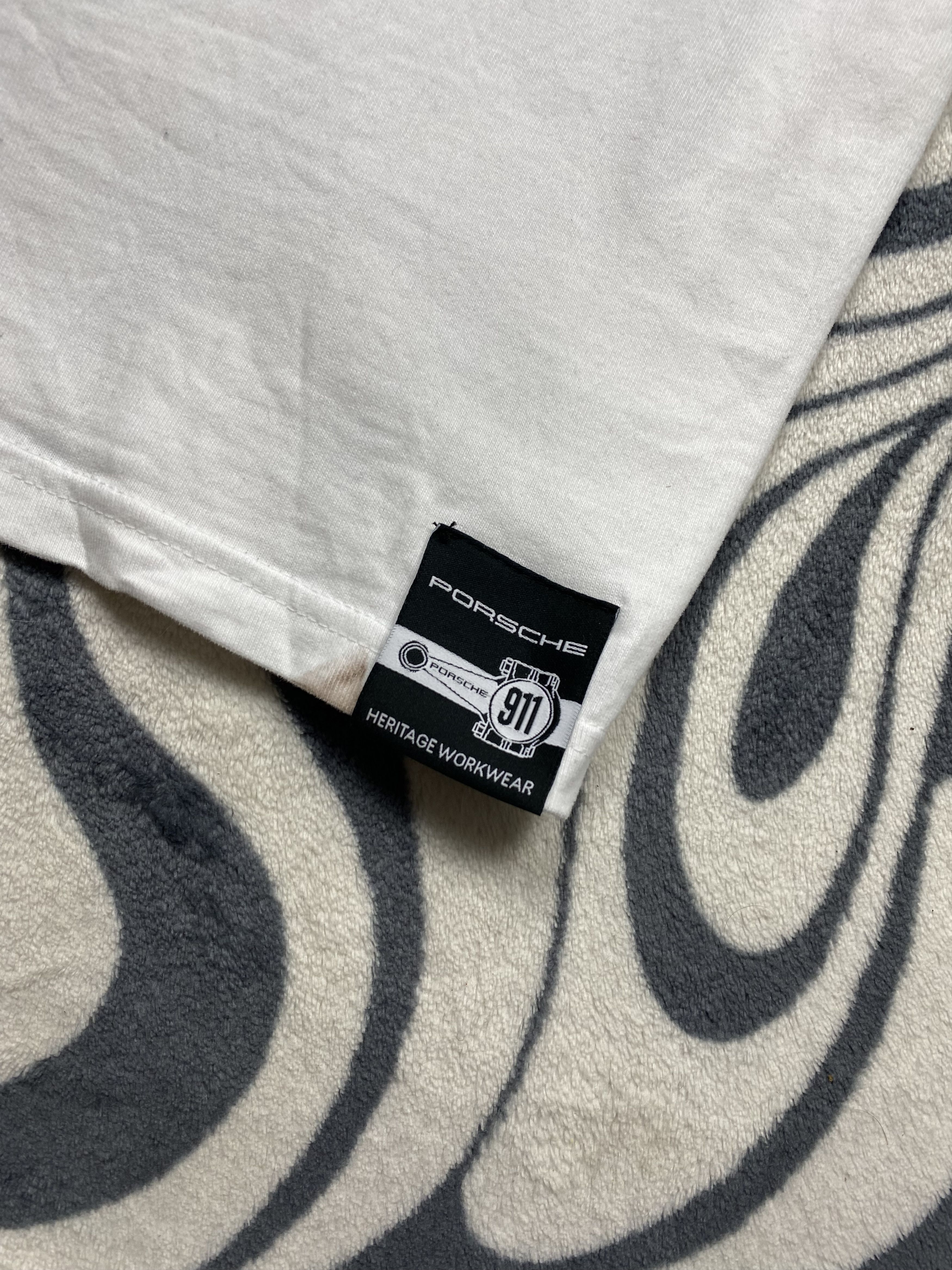 Porsche Design × Vintage Porsche 911 Design Mens Luxury T-Shirt Y2K Tee Size US M / EU 48-50 / 2 - 11 Thumbnail