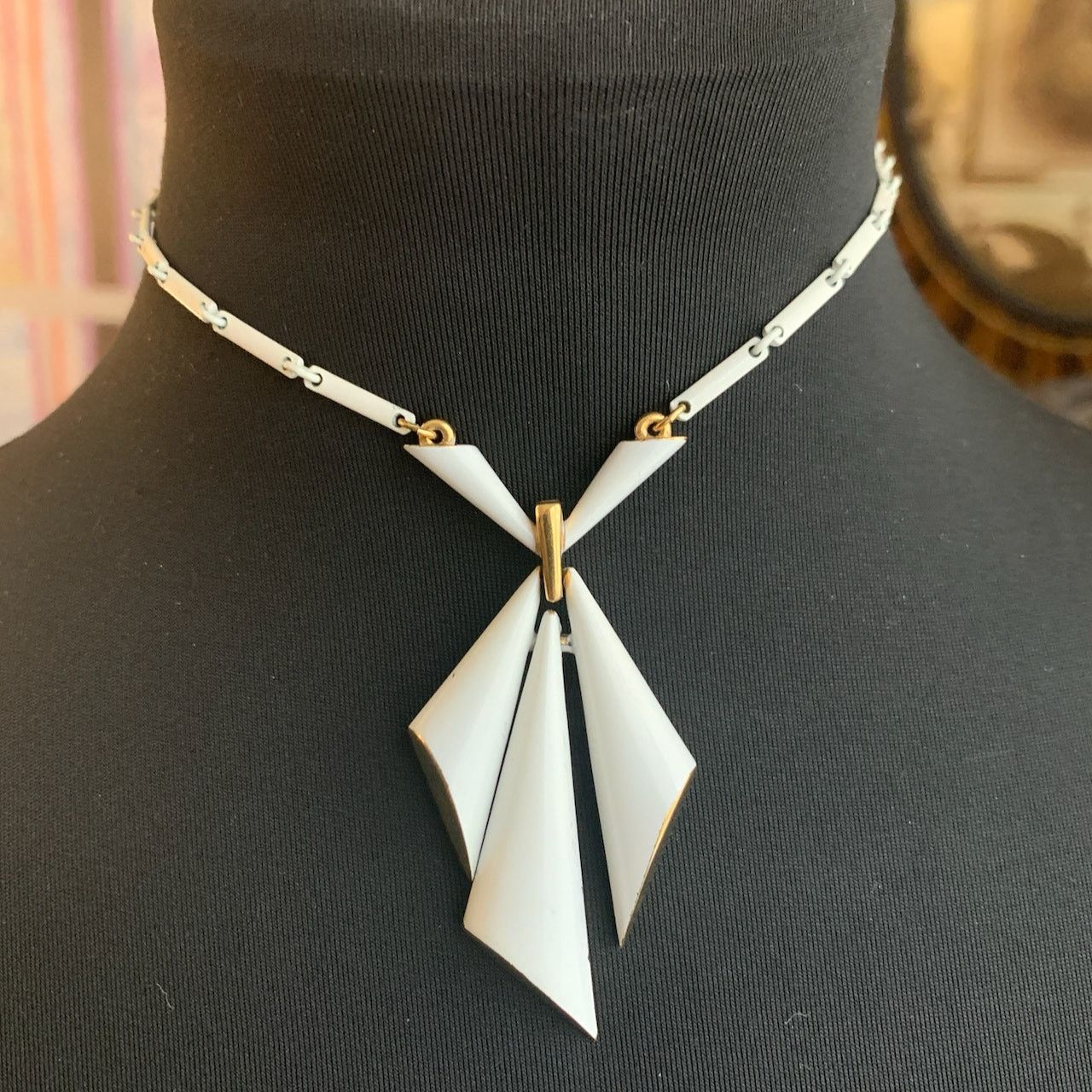Other Trifari Vintage Gold Tone White Enamel MCM Necklace 14" Size ONE SIZE - 2 Thumbnail