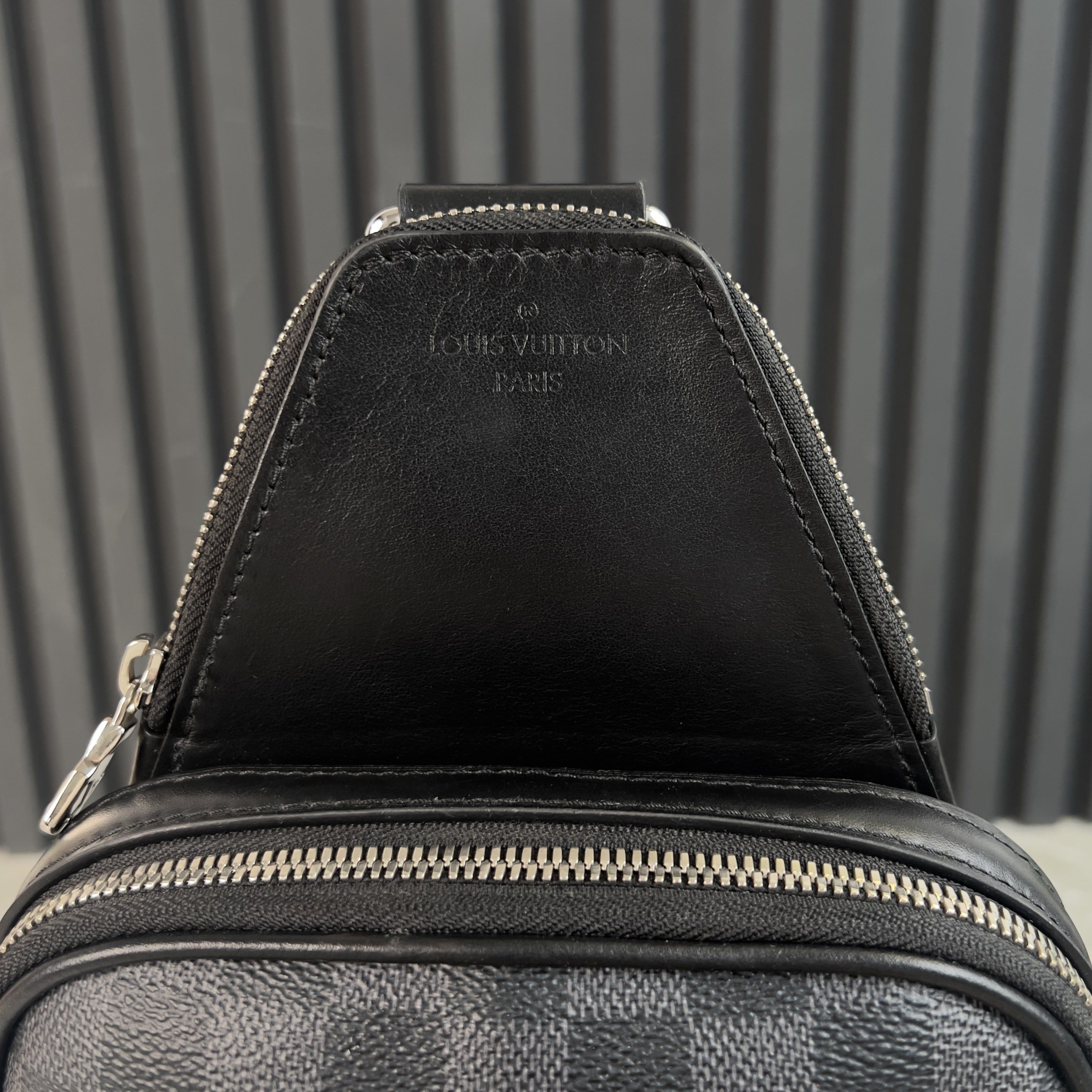 Louis Vuitton Avenue Damier Graphite Canvas Slingbag Bag Size ONE SIZE - 11 Thumbnail