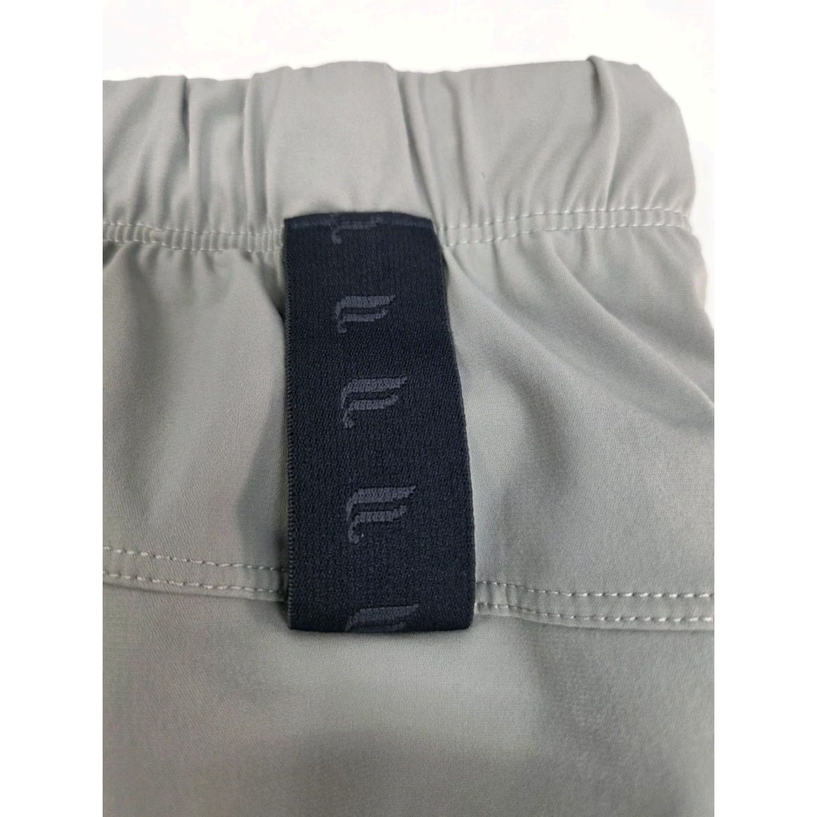 Fabletics Fabletics Mens Training Shorts Front Zip Pocket Drawstring Liner Light Grey 34 Athletic Shirt Short - Mens Size US 33 - 7 Thumbnail