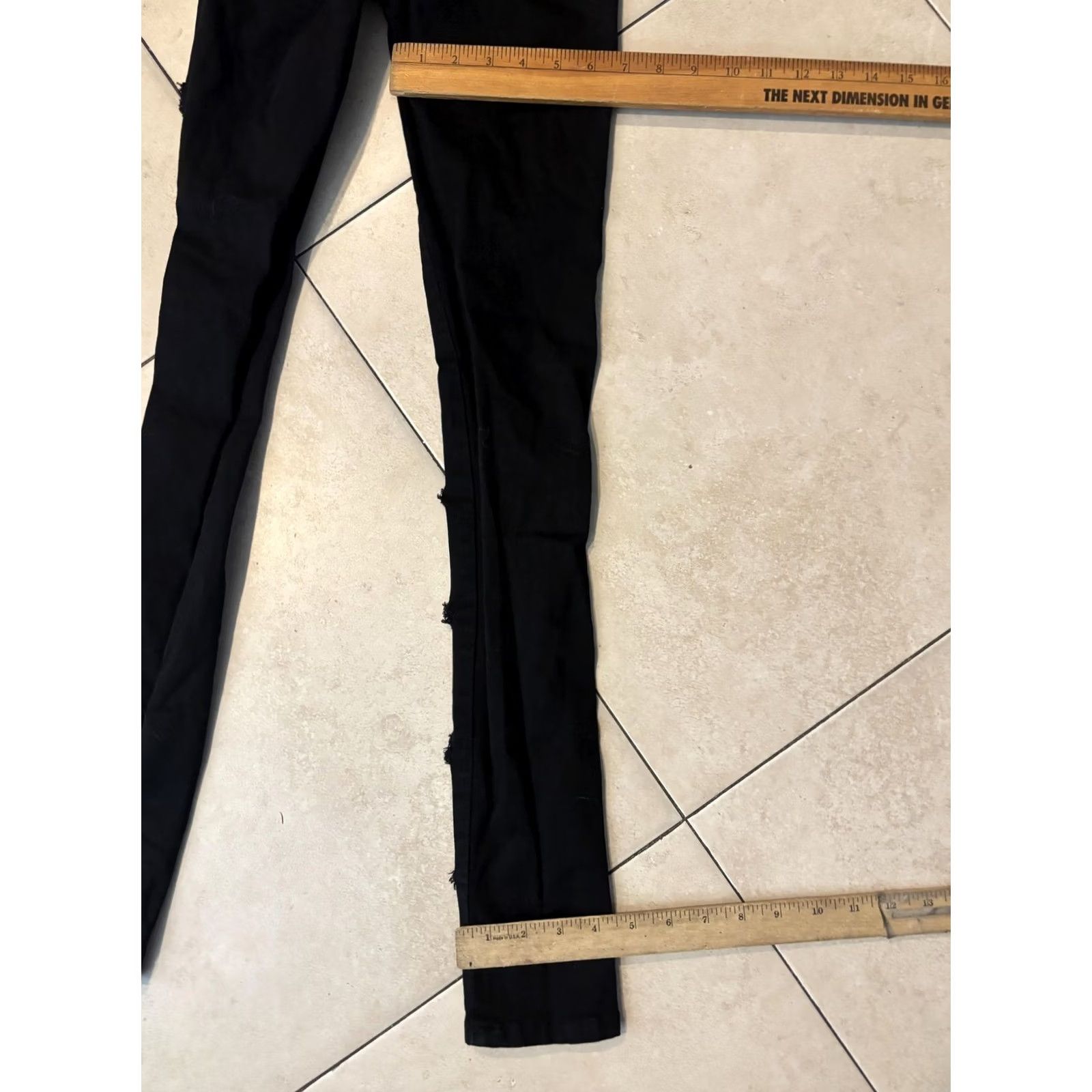 Tripp NYC VINTAGE? No. Tripp NYC Jeans Juniors 0 Black Skinny Mid Rise Distressed Ripped Denim Size 25" / US 0 / IT 36 - 8 Thumbnail