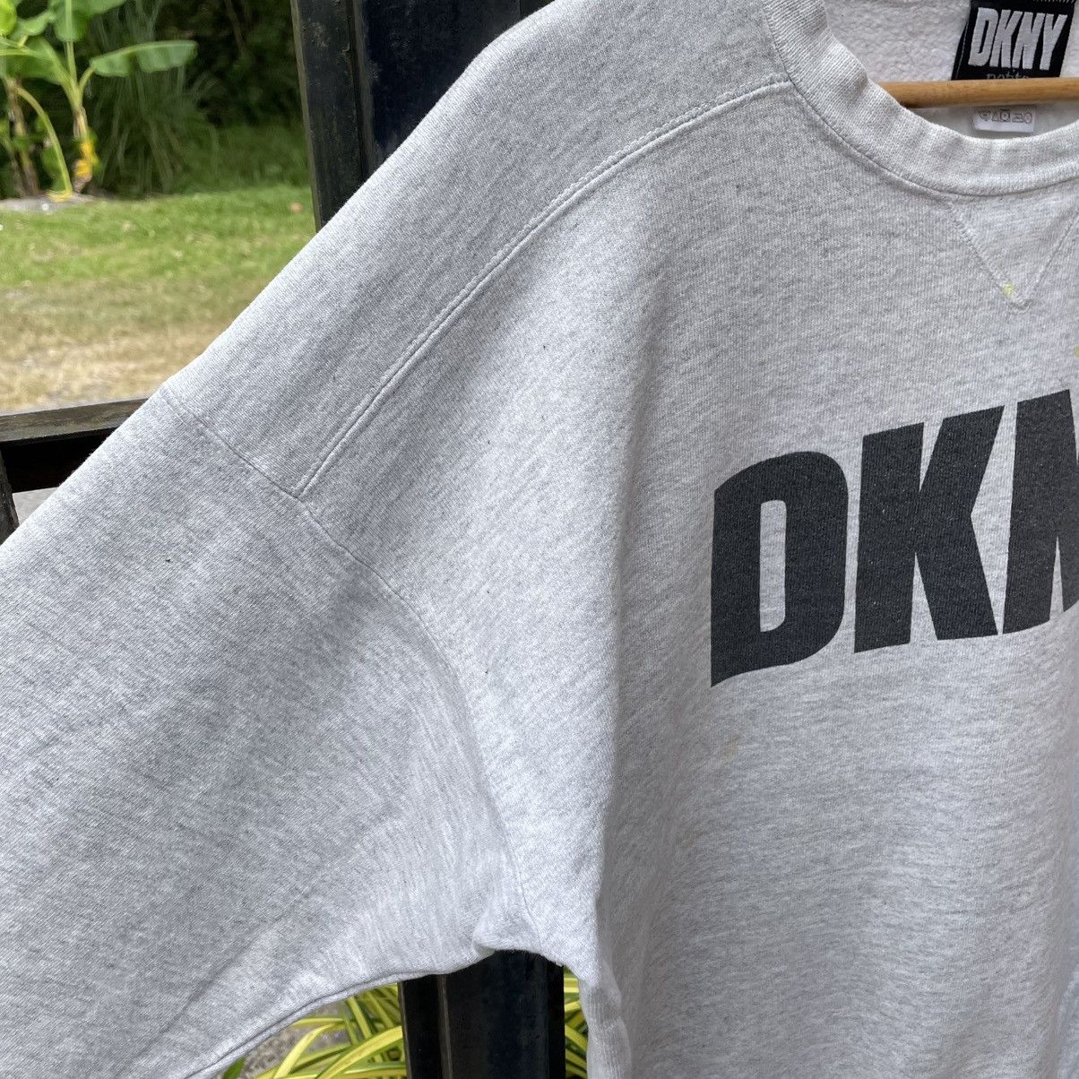 DKNY 🔥Vintage 90s DKNY OG Spellout Crewneck Sweatshirts Size US M / EU 48-50 / 2 - 5 Thumbnail
