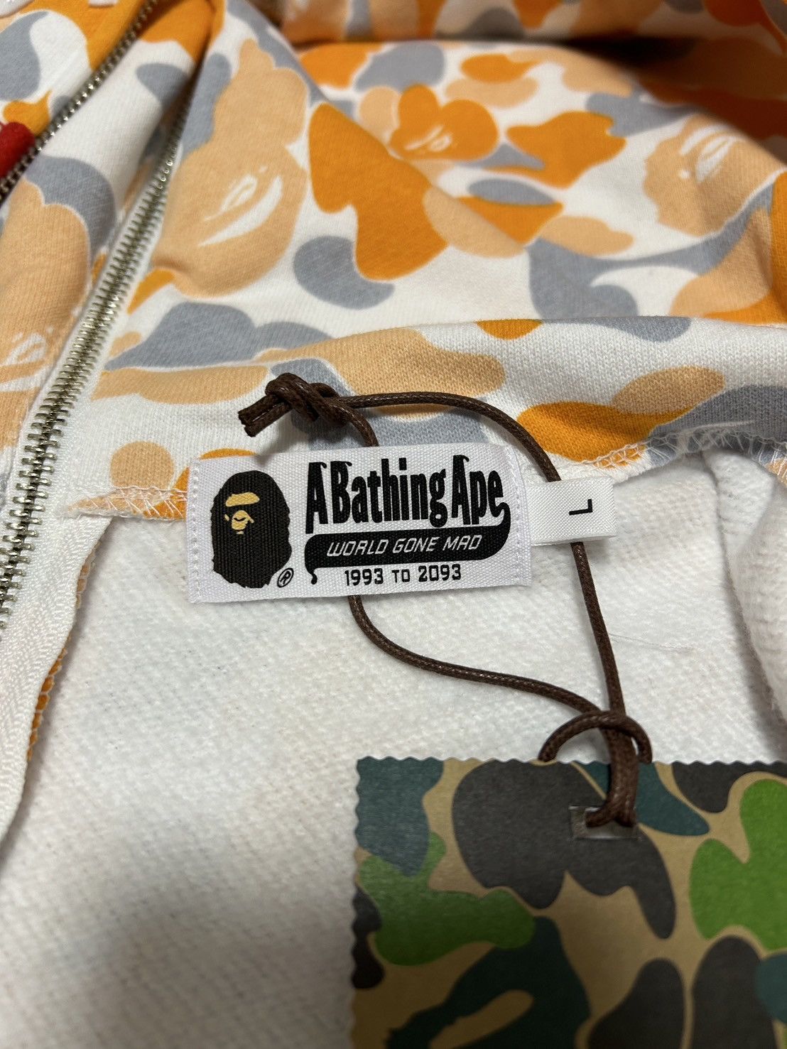 Bape RARE!! Bape Fukuoka Limited Color Camo Shark Full Zip Hoodie Size US L / EU 52-54 / 3 - 8 Thumbnail