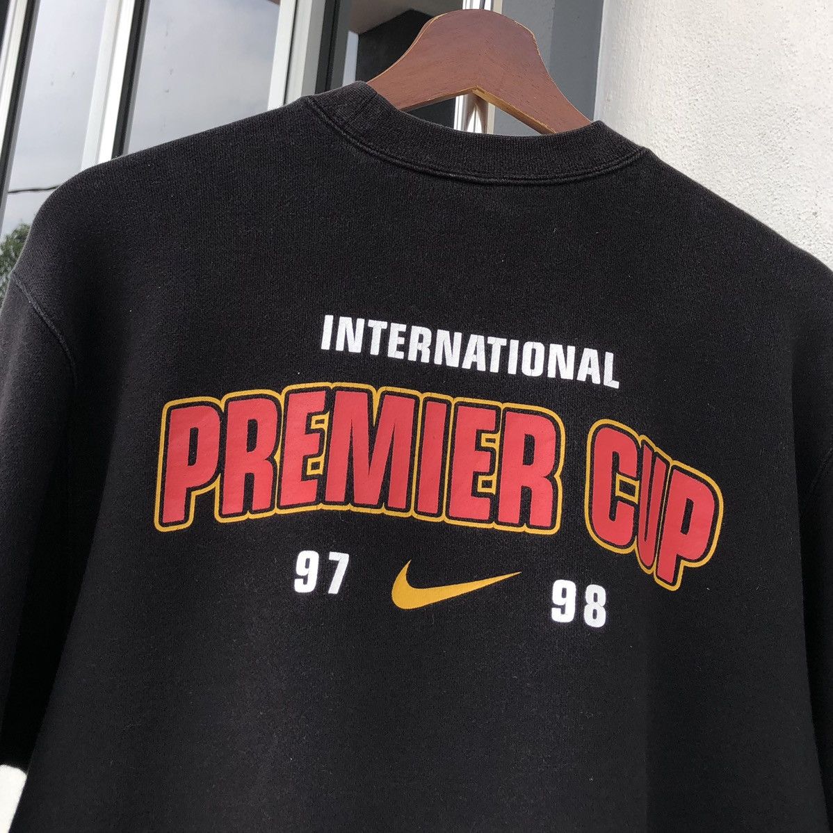 Nike Vintage 90s Nike Premier Cup 97-98 Football Sweatshirt Size US S / EU 44-46 / 1 - 9 Thumbnail