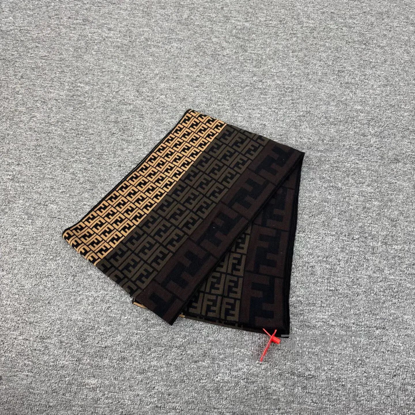 Fendi FENDI Colorful old-style floral print, wool scarf| Size ONE SIZE - 1 Thumbnail