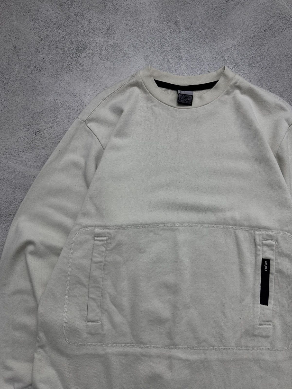 Nike Vintage Y2k Nike Mini Swoosh Sweatshirt 90’s Size US M / EU 48-50 / 2 - 6 Thumbnail
