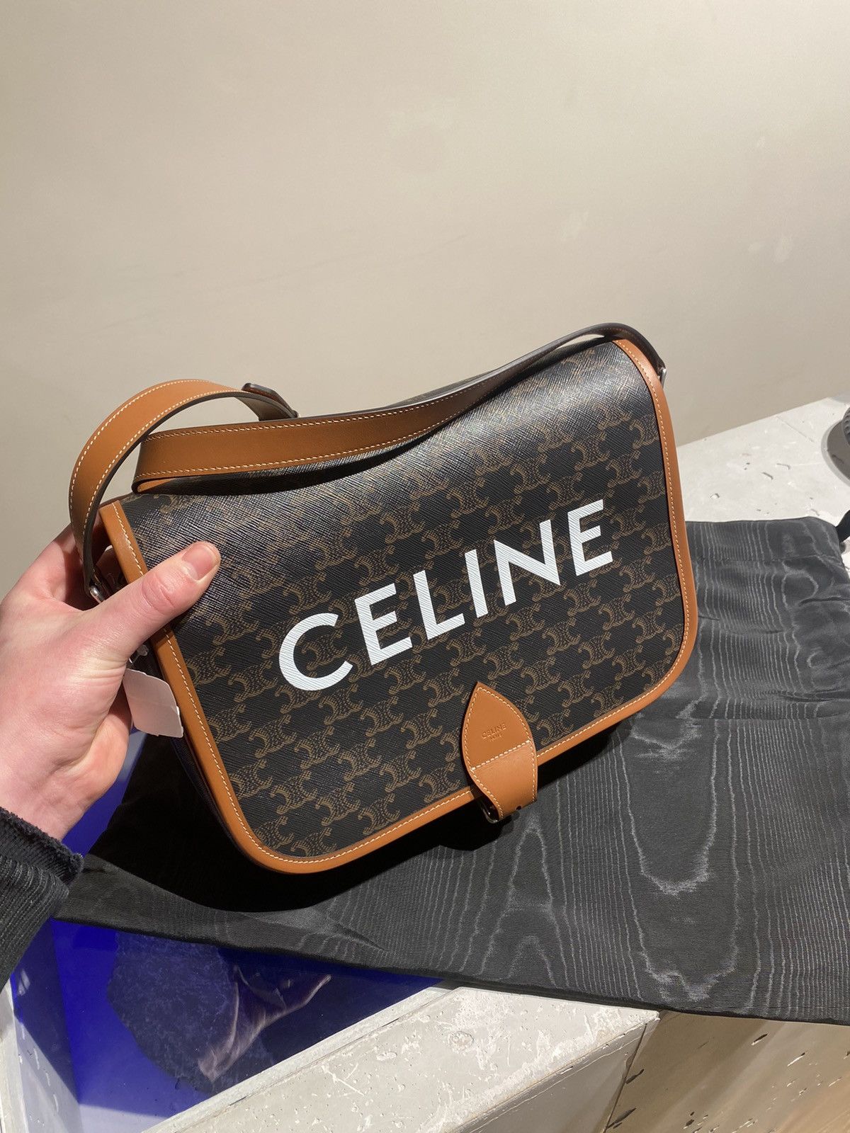 Celine BNWT Celine Logo Triomphe Messenger Bag Size ONE SIZE - 2 Thumbnail