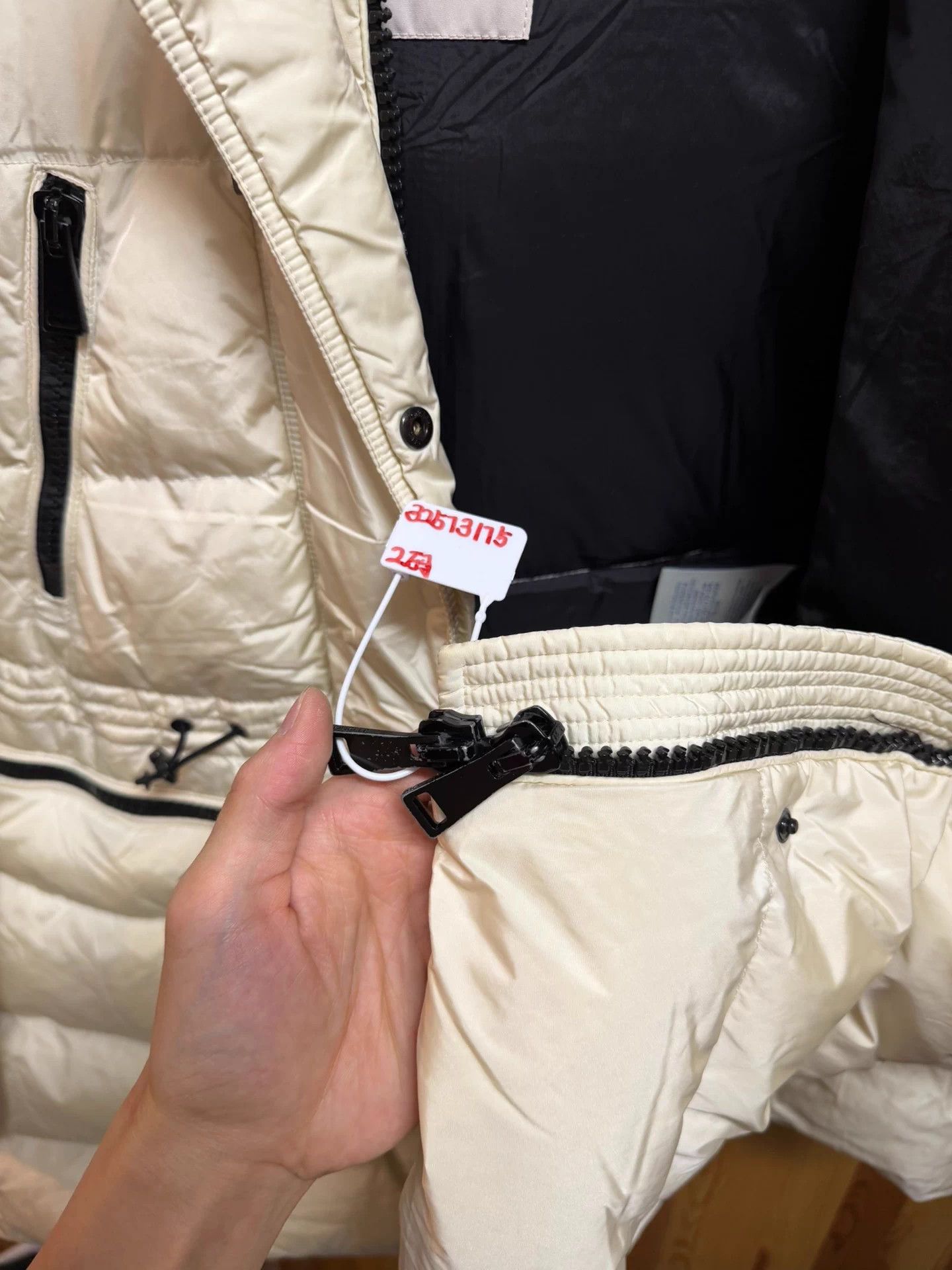 Moncler Moncler Aphrotiti women's cream mid-length down coat 2 Size M / US 6-8 / IT 42-44 - 5 Thumbnail