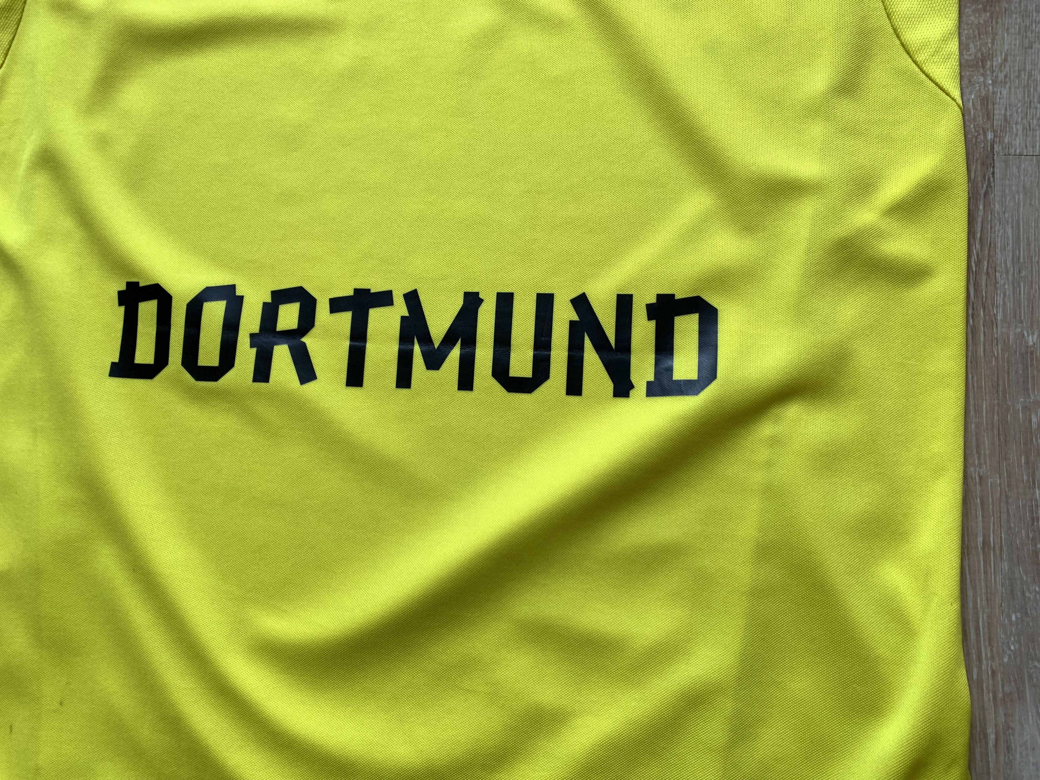Puma × Vintage Vintage Puma Borussia Dortmund Football Jersey #11 Reus Size US S / EU 44-46 / 1 - 10 Thumbnail