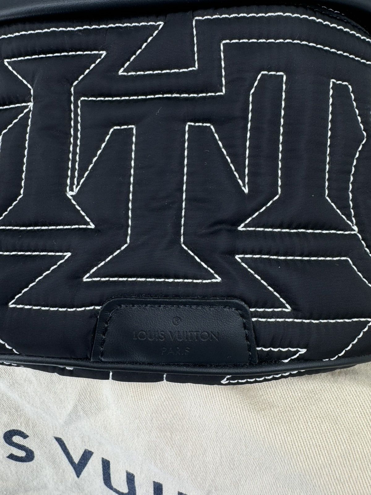 Louis Vuitton Louis Vuitton Waist Bag Size ONE SIZE - 5 Thumbnail