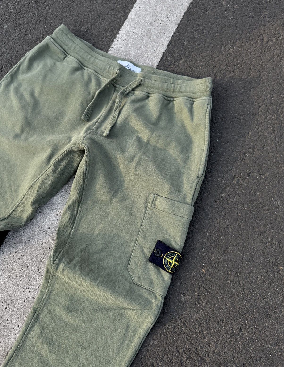 Stone Island legit sweatpants stone island Size US 32 / EU 48 - 2 Thumbnail