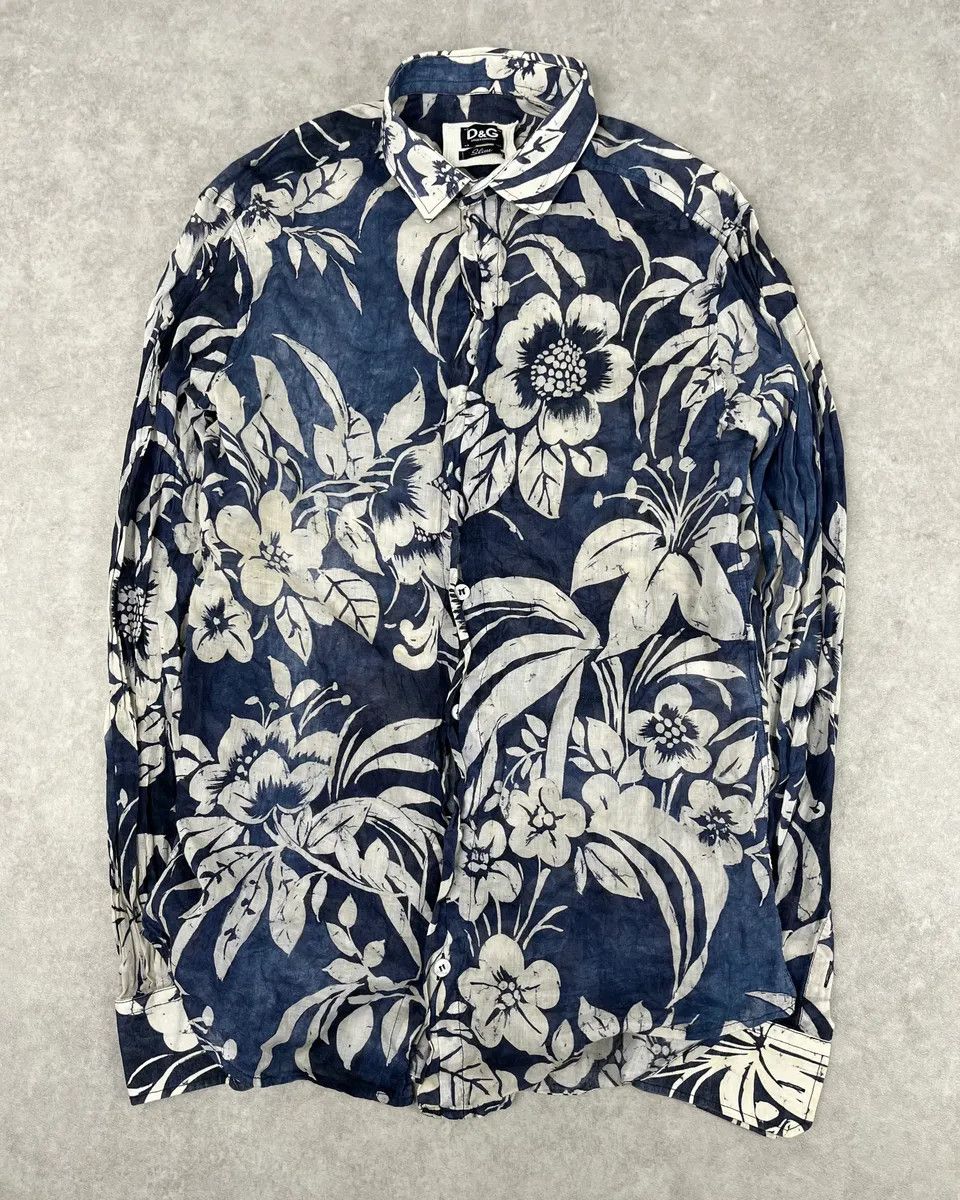 Dolce & Gabbana 2000s Dolce & Gabbana Navy Floral Exotic Shirt Size US S / EU 44-46 / 1 - 1 Thumbnail