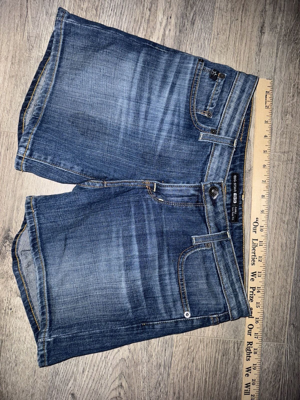 Big Star Buckle BIG STAR - Early 2000’s Remy Low Rise Shorts Size 28" / US 6 / IT 42 - 5 Thumbnail