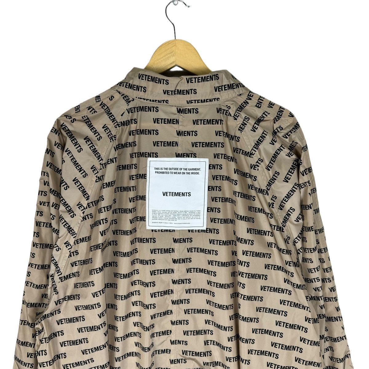Vetements 🔥VETEMENTS VETMON HIVER 2019 MONOGRAM UNISEX RAINCOAT JACKET Size US S / EU 44-46 / 1 - 9 Thumbnail