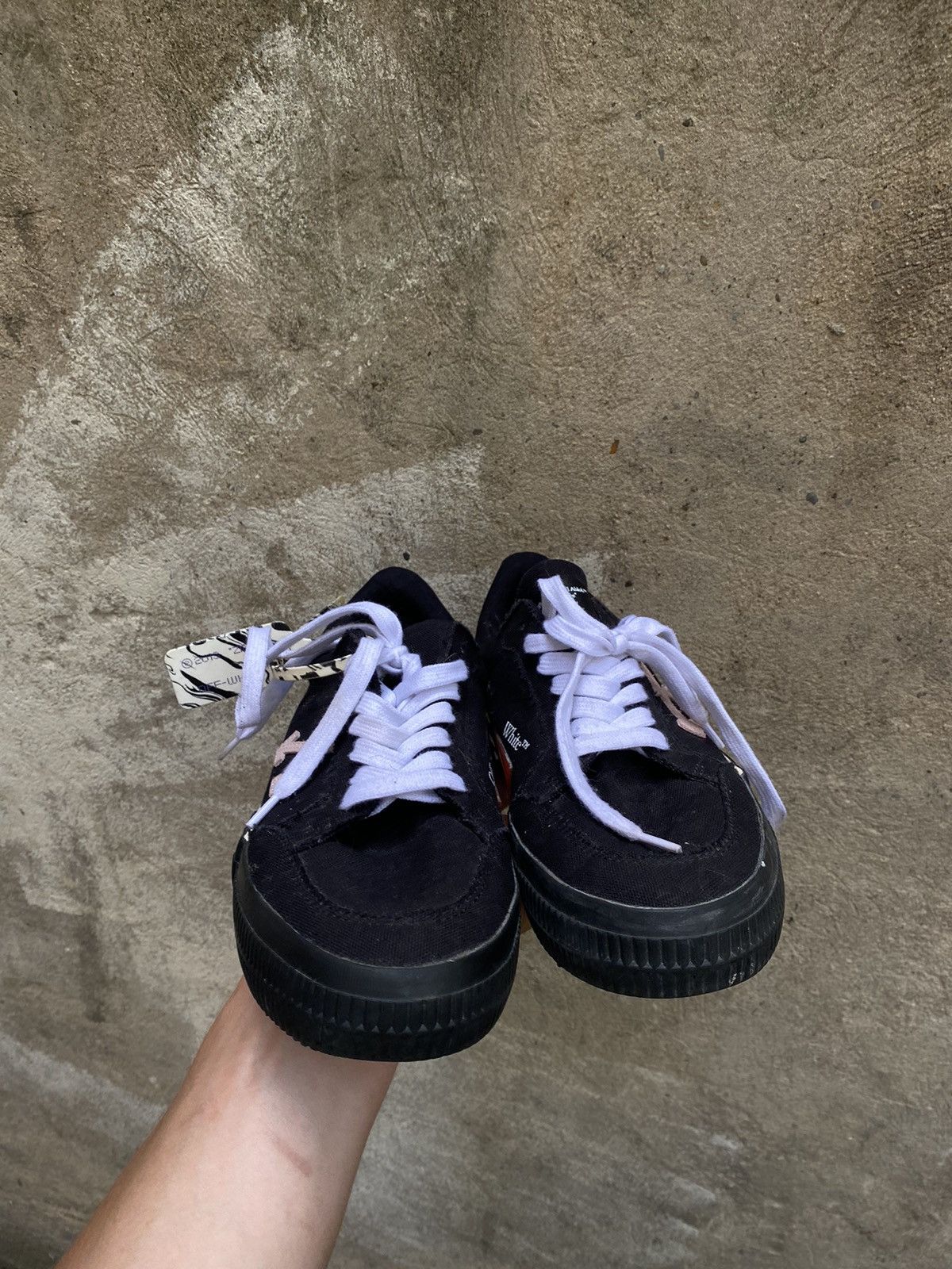Off-White Off-White Low Sneakers Size US 9 / IT 39 - 4 Thumbnail