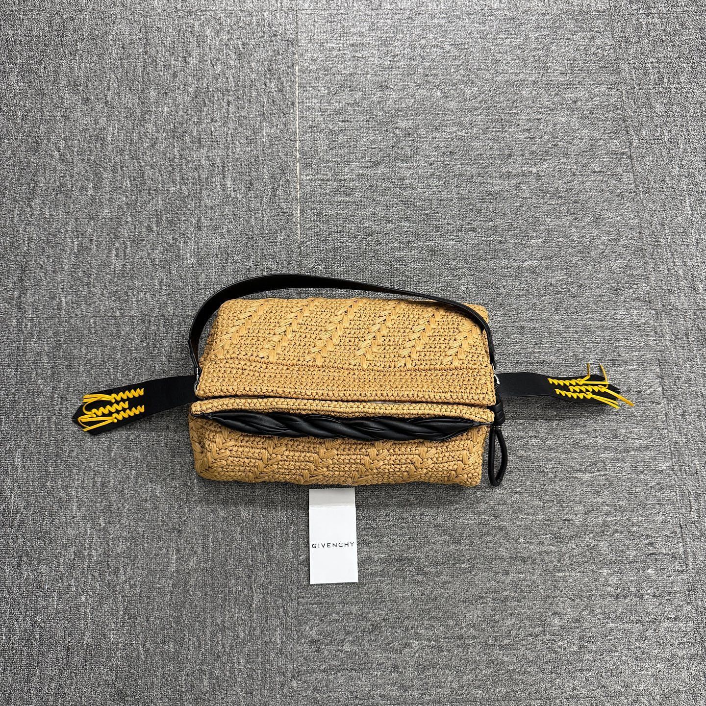 Givenchy Givenchy Raffia Handle Bag Size ONE SIZE - 1 Thumbnail