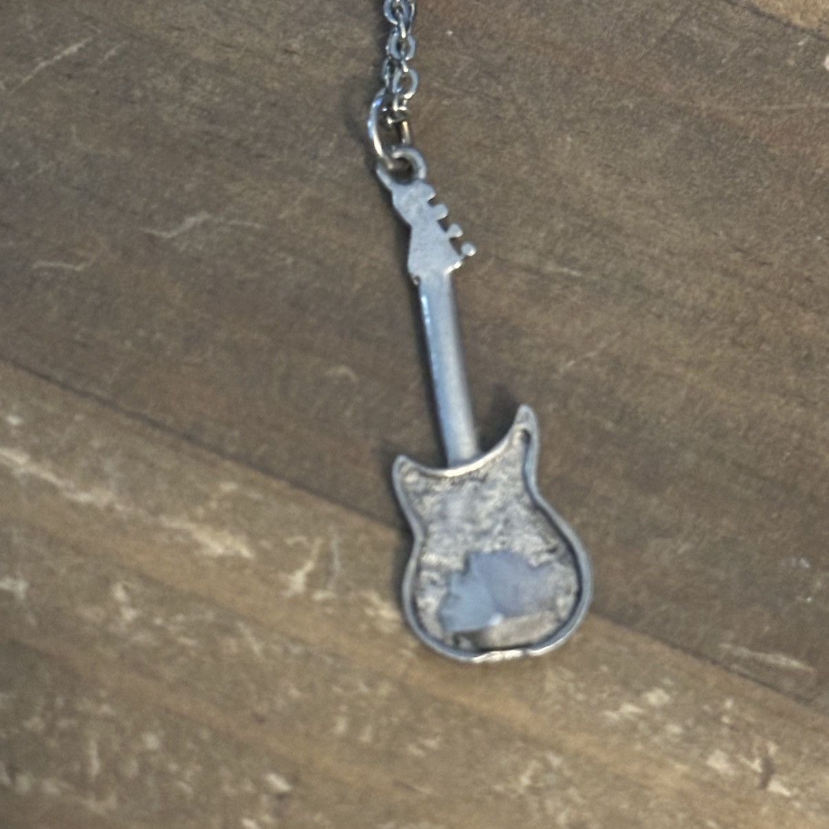 Other Silver tone electric guitar pendant necklace Size ONE SIZE - 4 Thumbnail