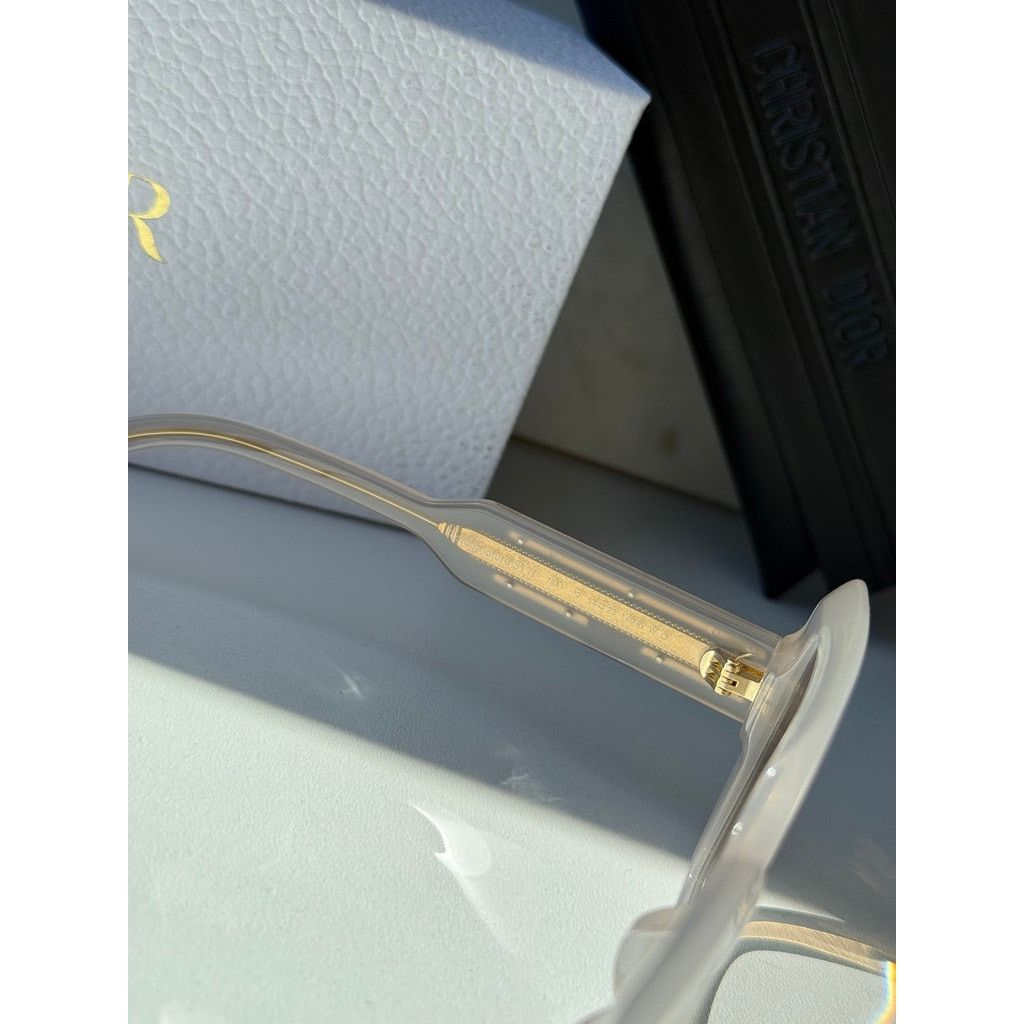 Dior NEW Dior Signature S11F Square Sunglasses in Milky White Size ONE SIZE - 6 Thumbnail