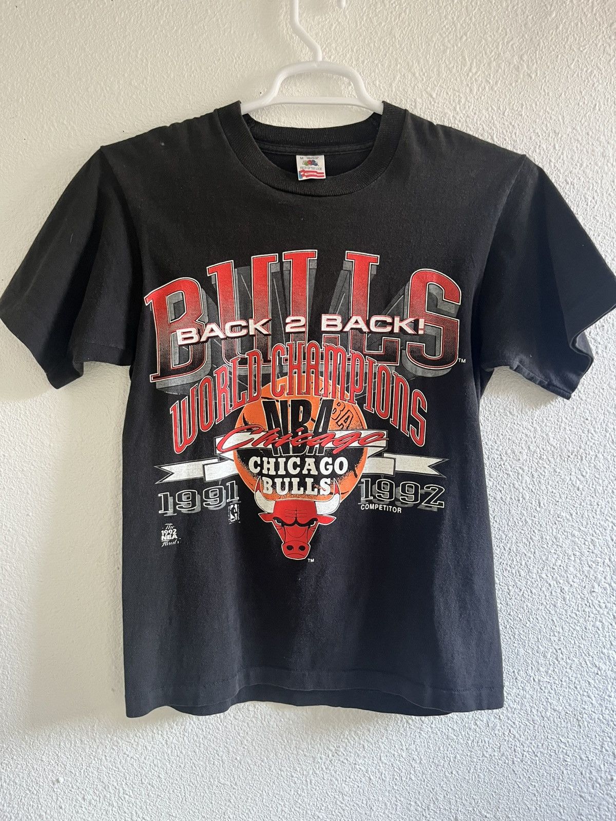 Fruit Of The Loom Vintage Chicago Bulls 91-92 champion Size US M / EU 48-50 / 2 - 1 Thumbnail