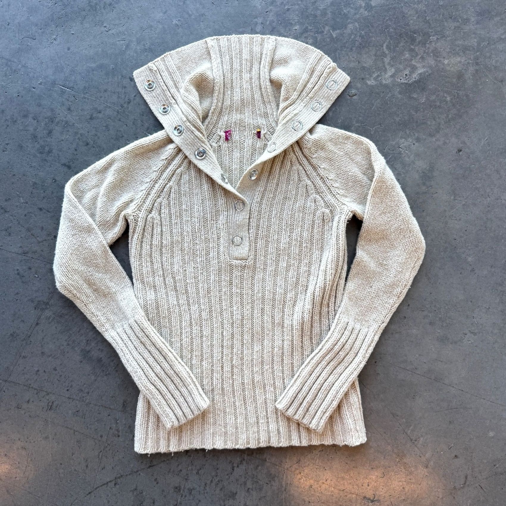 Essentials VINTAGE Y2K Beige Knit Collared Button Up Longsleeve Sweater Essential Medium Women's Shirt Size M / US 6-8 / IT 42-44 - 2 Thumbnail