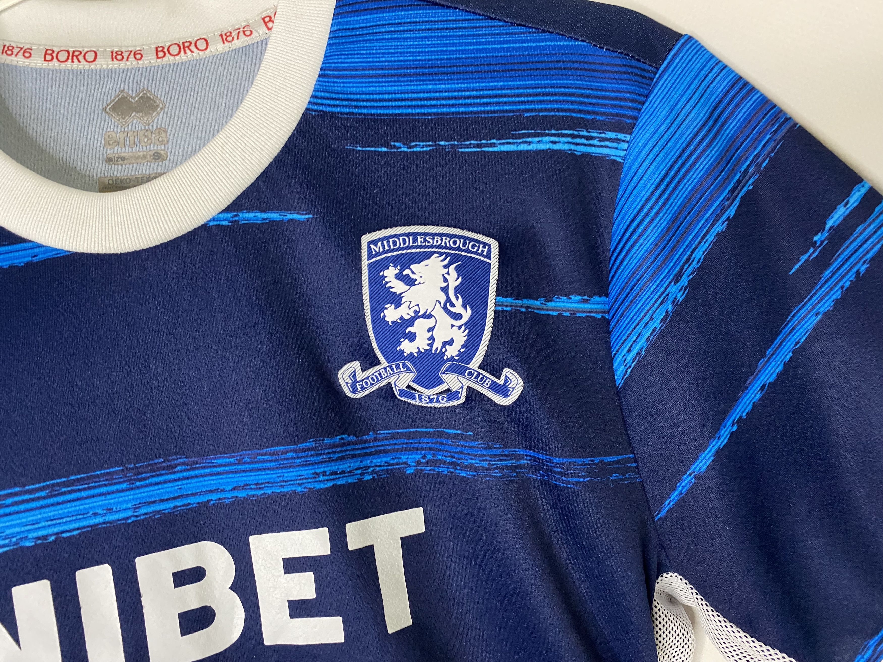Errea MIDDLESBROUGH 2022 2023 AWAY FOOTBALL SHIRT SOCCER JERSEY Size US S / EU 44-46 / 1 - 5 Thumbnail