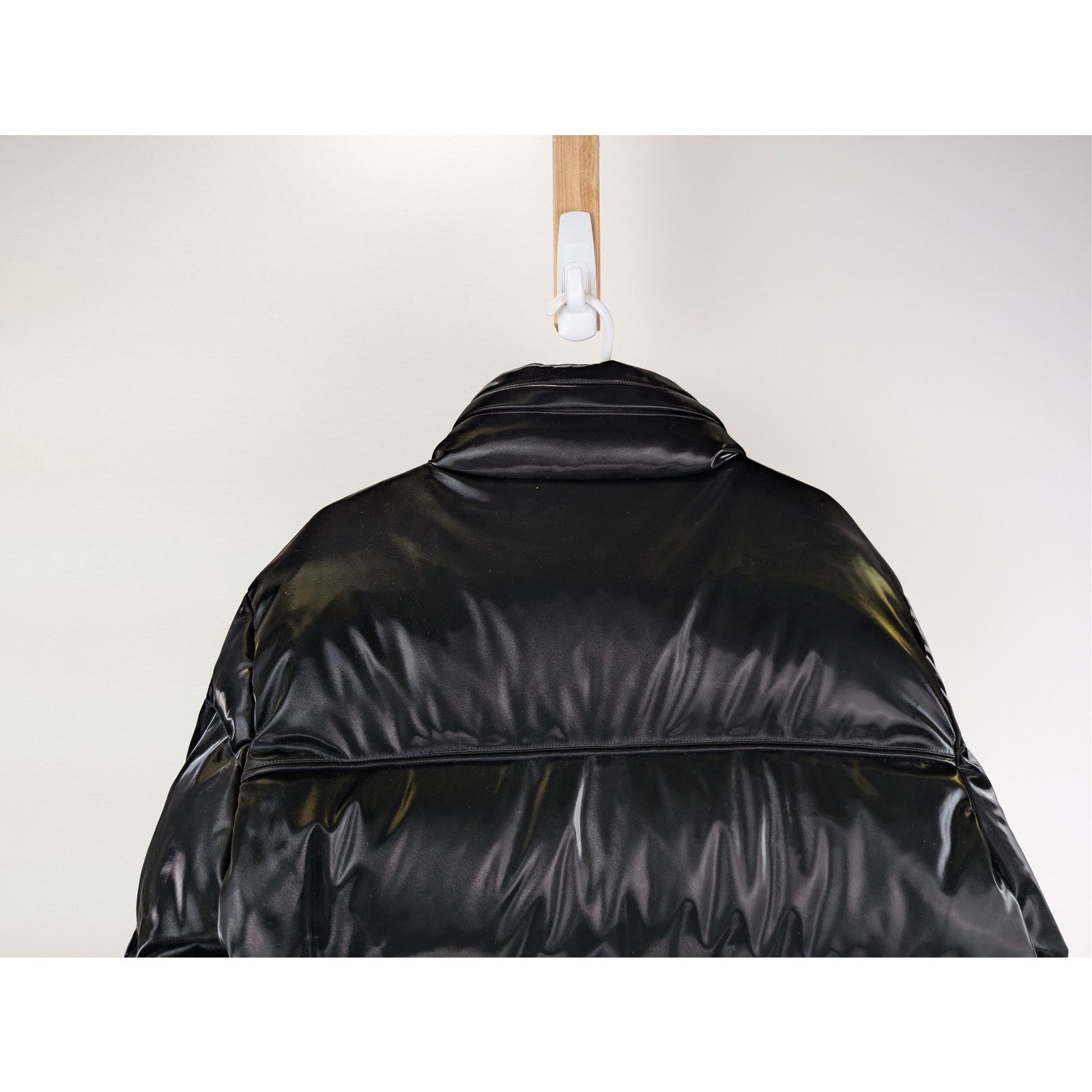 Saint Laurent Paris o1rshd1 CC20 Lacquered Down Puffer Jacket in black technical Size US M / EU 48-50 / 2 - 12 Thumbnail