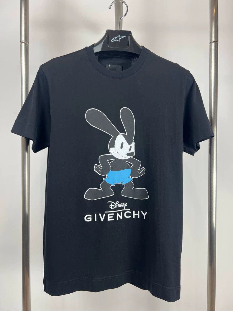 Givenchy Givenchy Mickey Joint Brand Sweater 240651 Size M Brand Ne Size US M / EU 48-50 / 2 - 1 Thumbnail