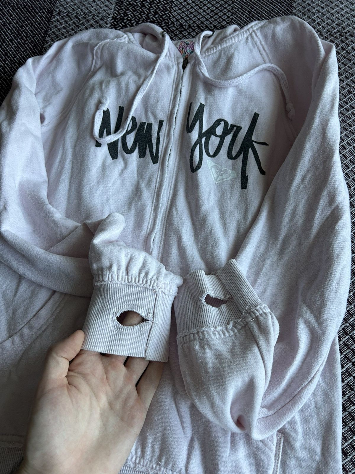 Quiksilver Vintage Roxy NY Rare 90s Zip Hoodie Unisex Streetwear Y2K Size US L / EU 52-54 / 3 - 8 Thumbnail